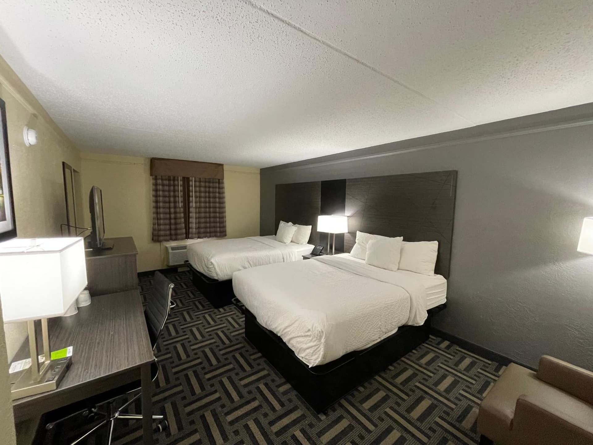 Baymont by Wyndham Indianapolis Airport Lynhurst gallery photo in Indianapolis, IN — image 31