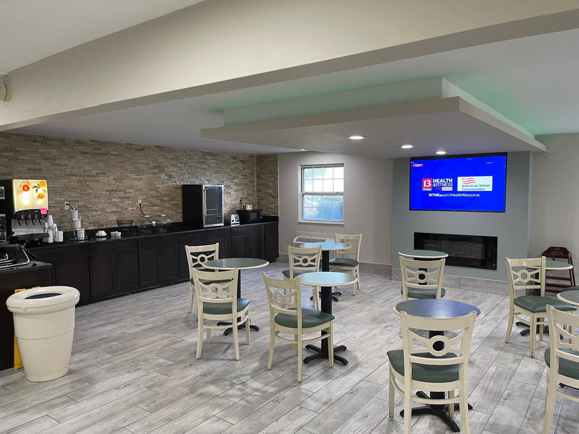Baymont by Wyndham Indianapolis Airport Lynhurst gallery photo in Indianapolis, IN — image 9