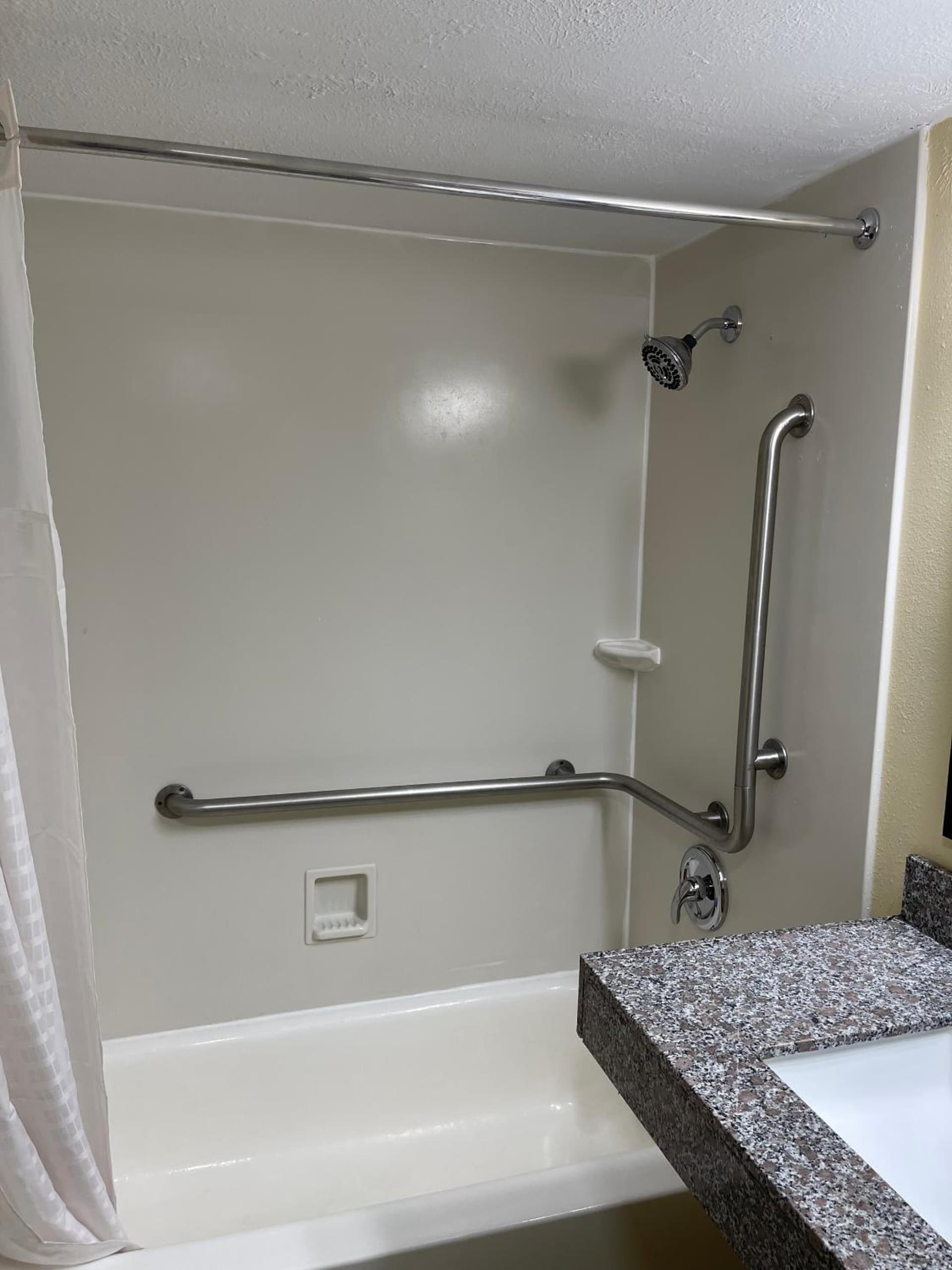 Baymont by Wyndham Indianapolis Airport Lynhurst gallery photo in Indianapolis, IN — image 7