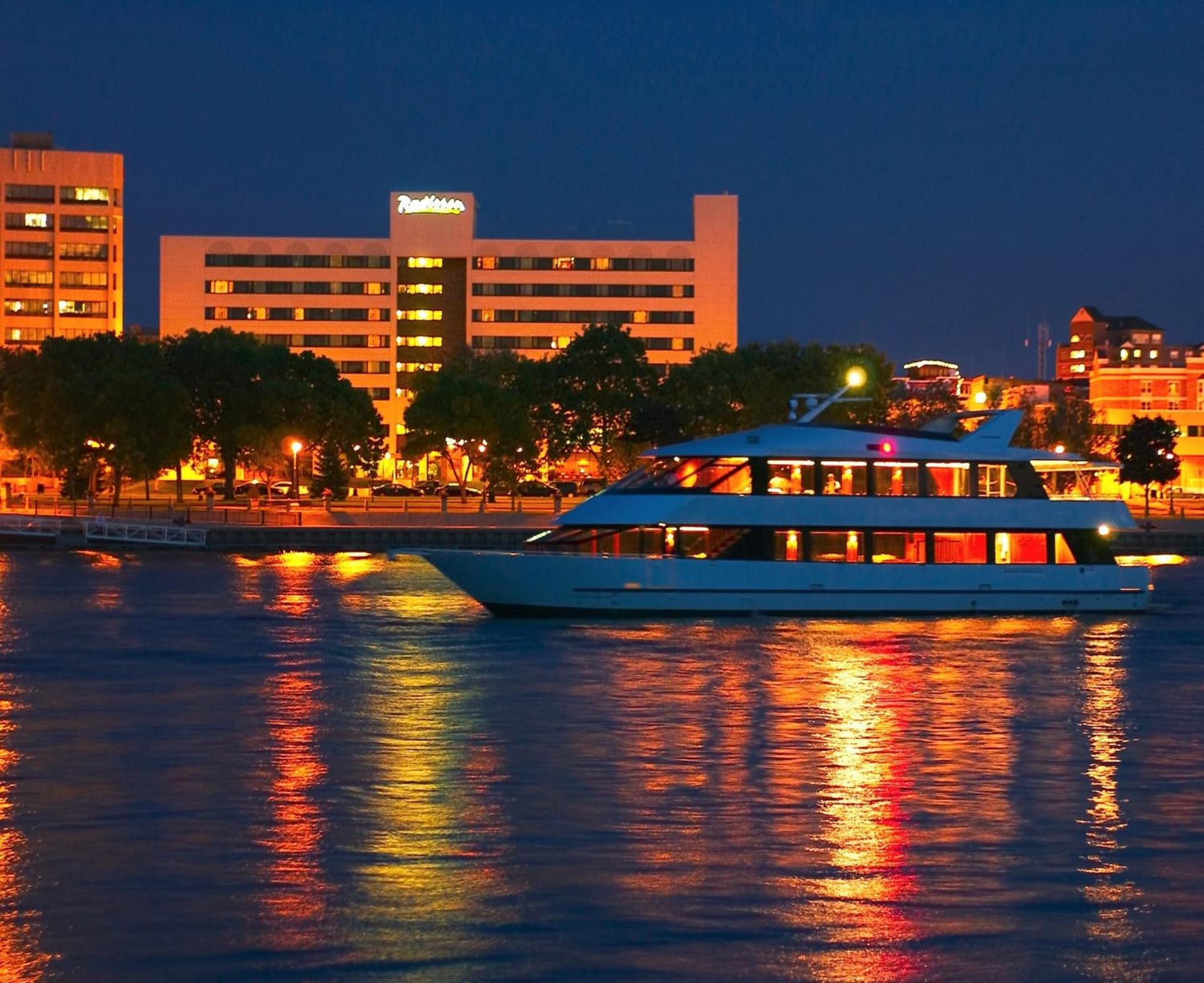 Radisson Hotel La Crosse gallery photo in La Crosse, WI — image 9