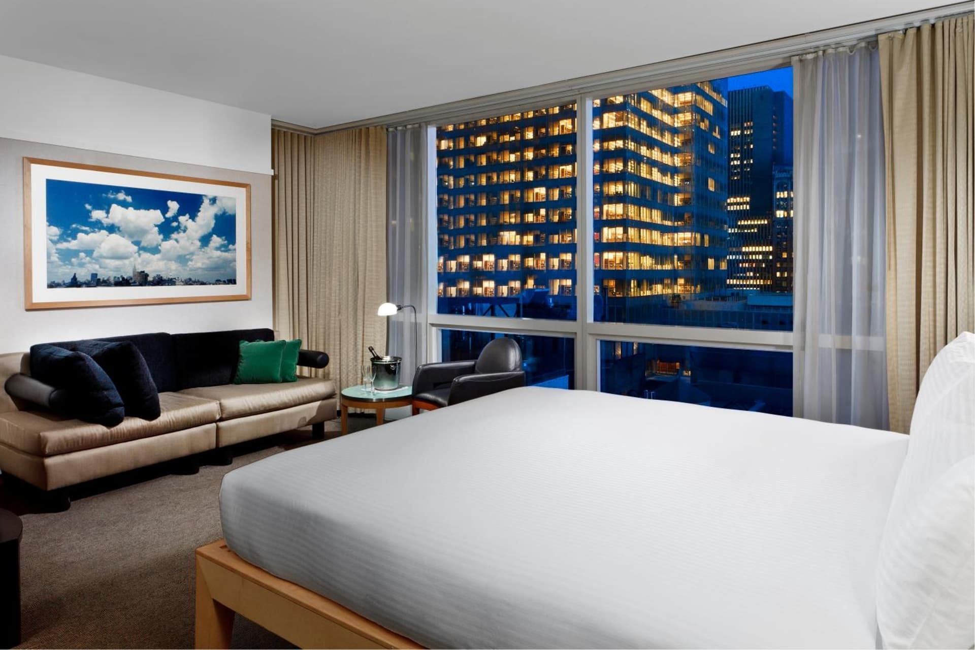 Millennium Premier Hotel New York Times Square interior in New York, NY — gallery photo 2