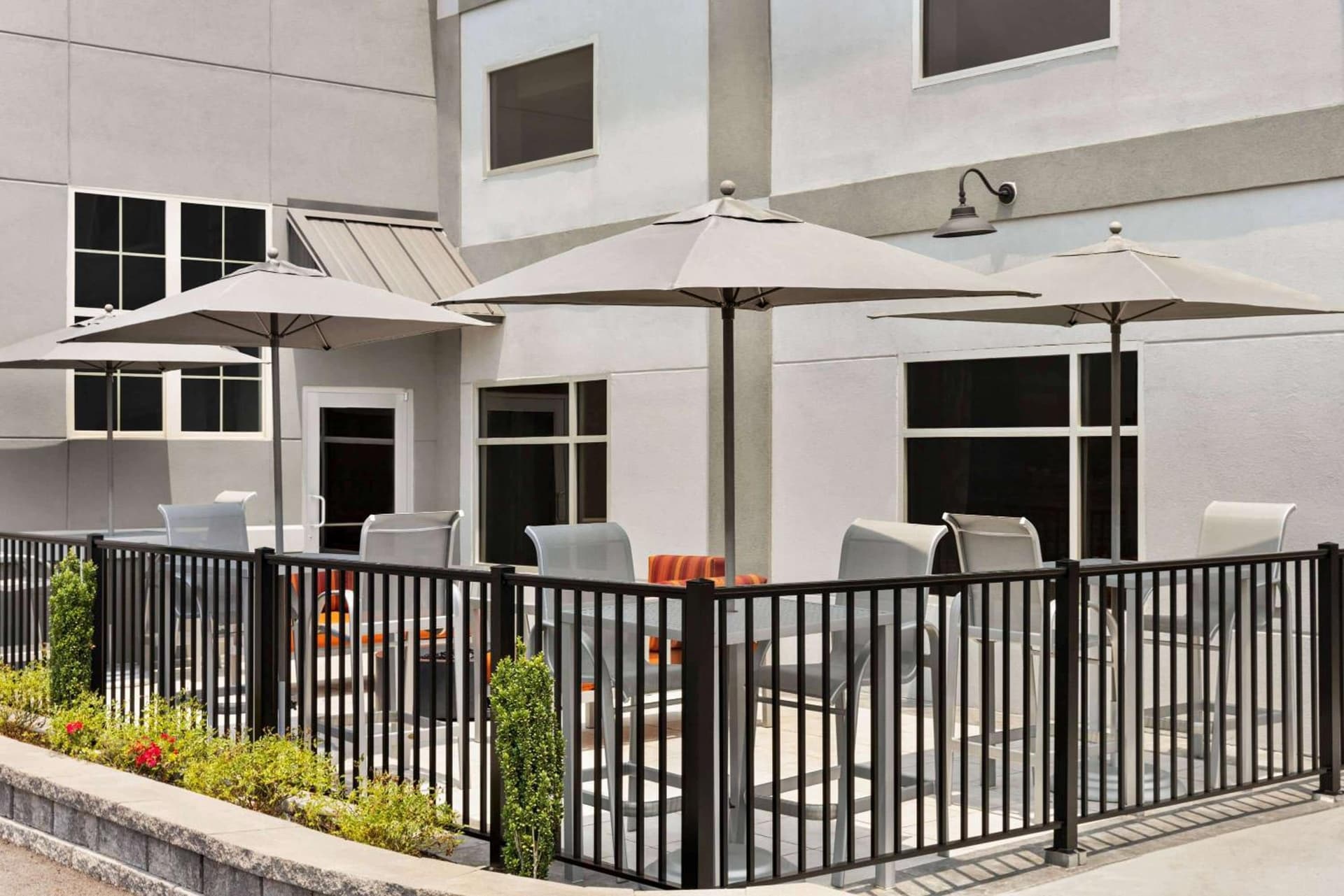 Days Inn & Suites by Wyndham Bowling Green gallery photo in Bowling Green, KY — image 10