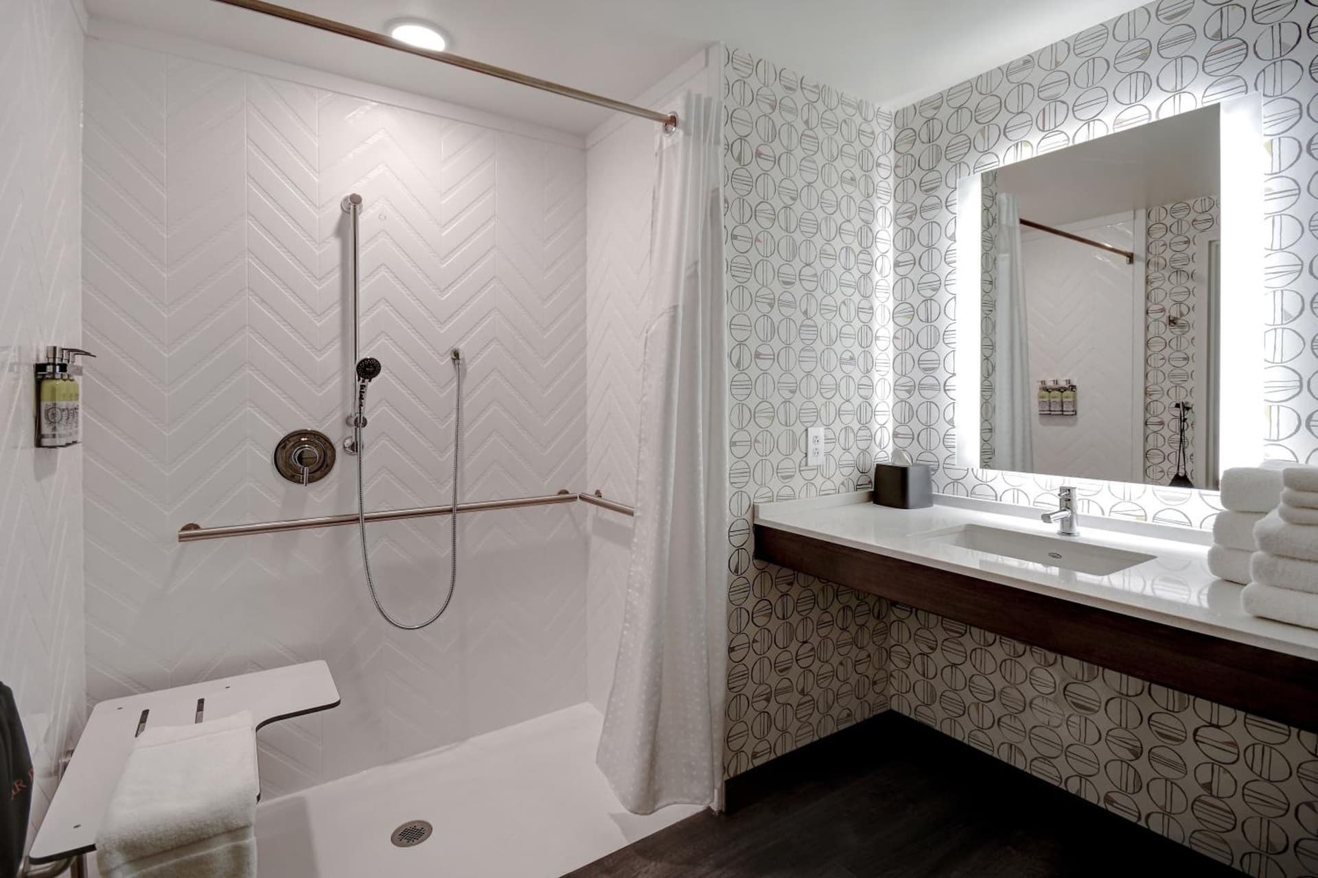 Holiday Inn - Erie by IHG gallery photo in Erie, PA — image 40