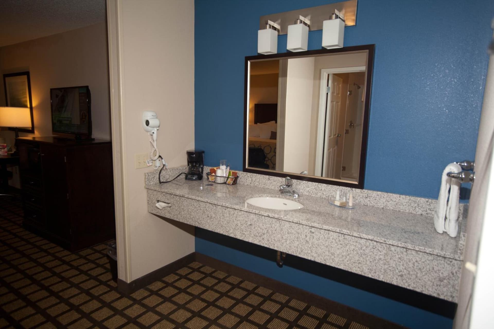 Baymont by Wyndham Erie gallery photo in Erie, PA — image 25