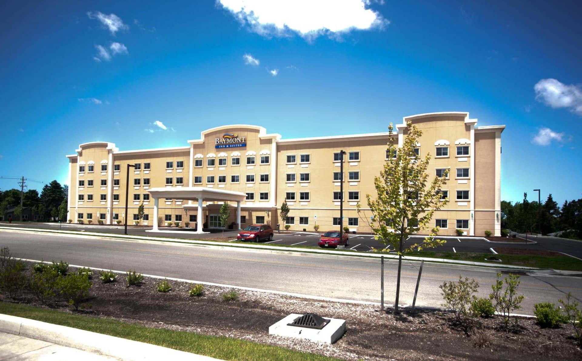 Baymont by Wyndham Erie interior in Erie, PA — gallery photo 2