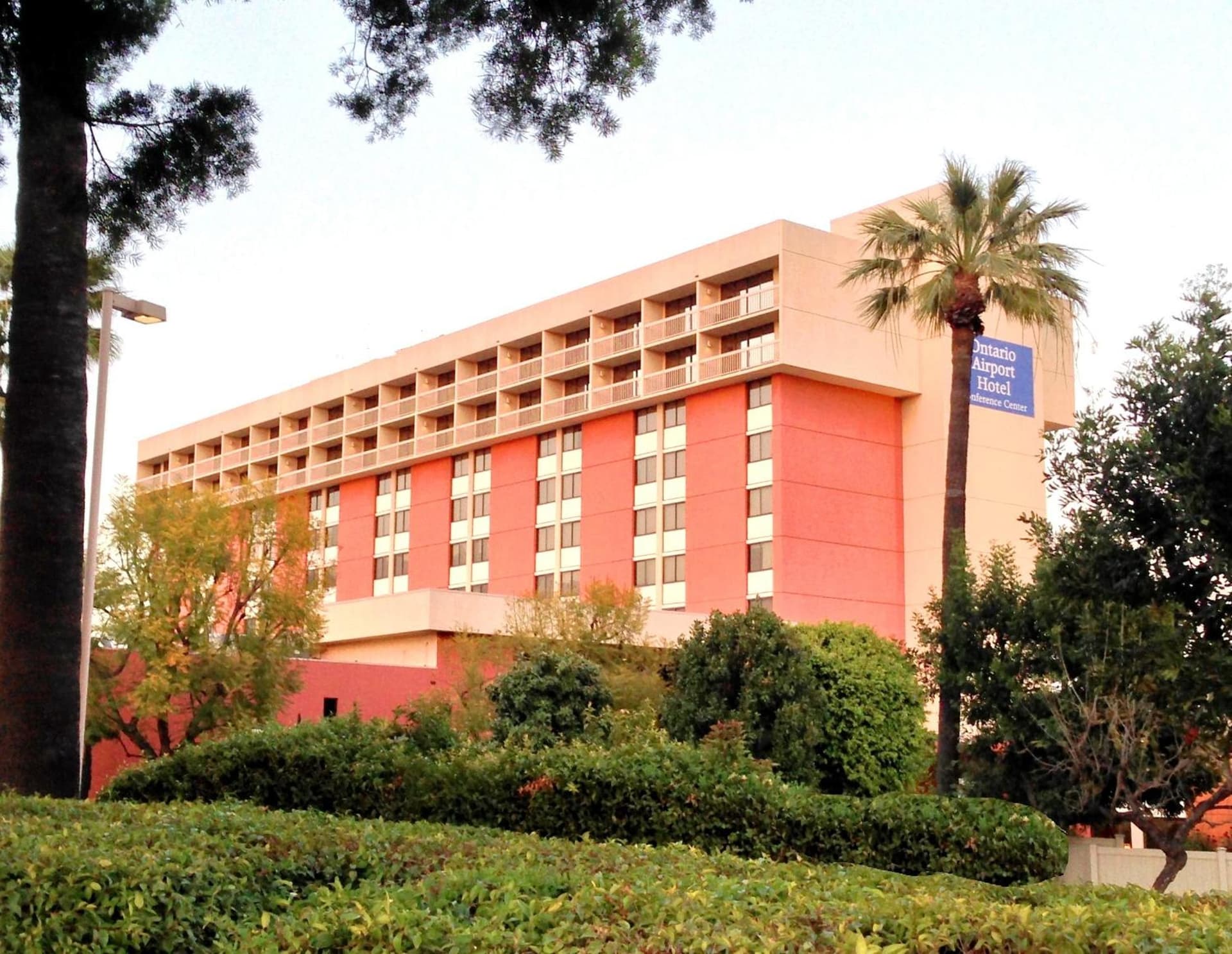 Ontario Airport Hotel & Conference Center interior in Ontario, CA — gallery photo 2