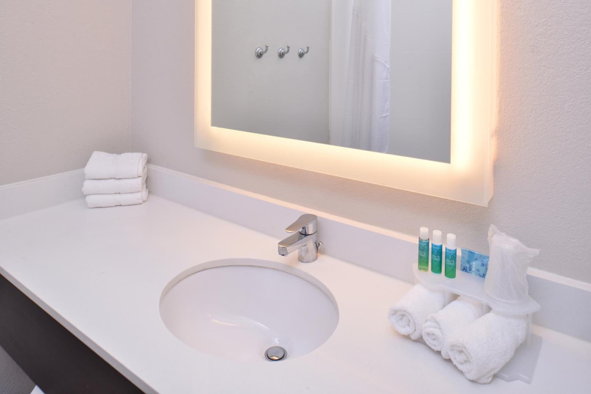 Holiday Inn Express & Suites Corpus Christi-N Padre Island by IHG gallery photo in Corpus Christi, TX — image 18