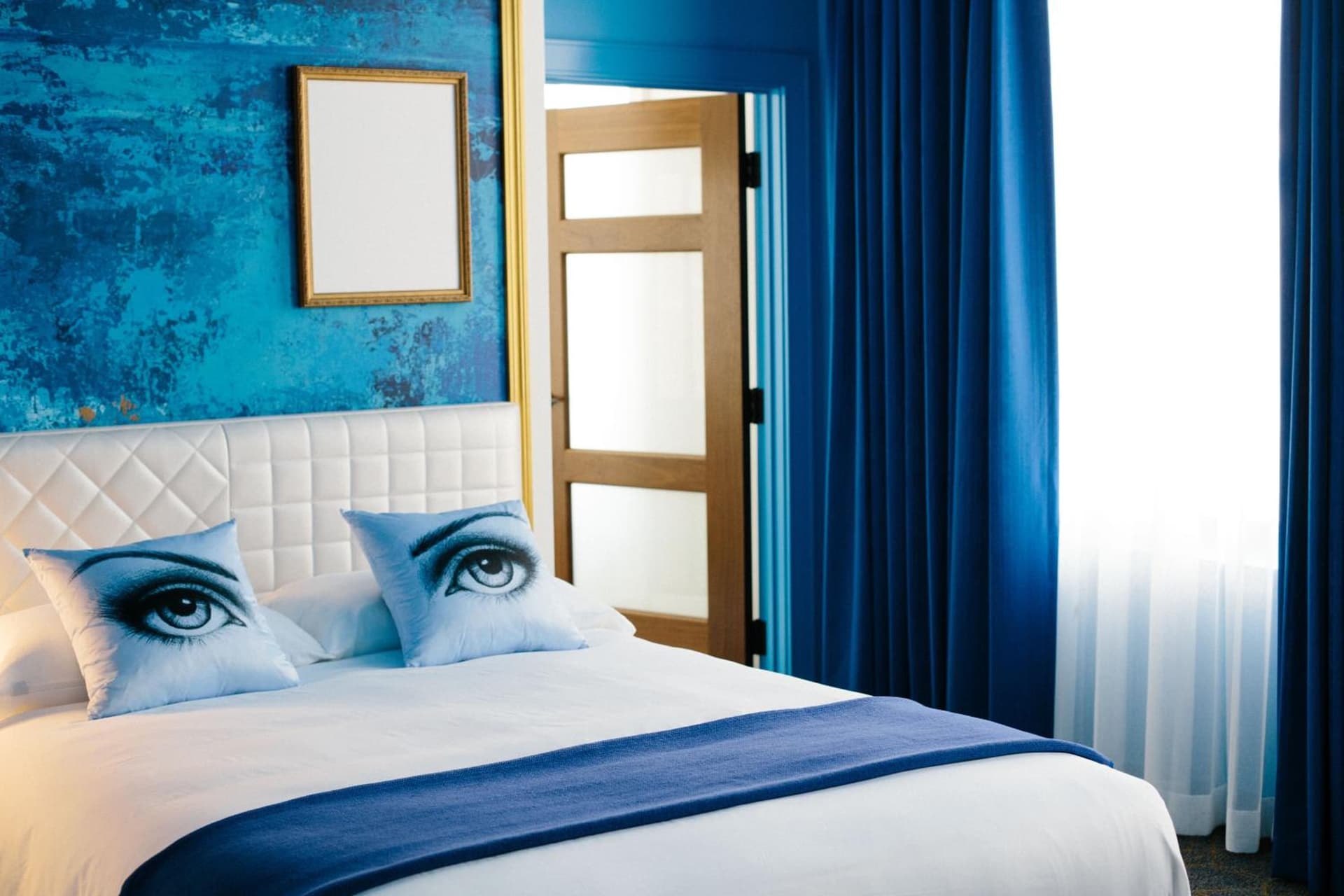 Angad Arts Hotel St Louis, Tapestry Collection by Hilton interior in Saint Louis, MO — gallery photo 2