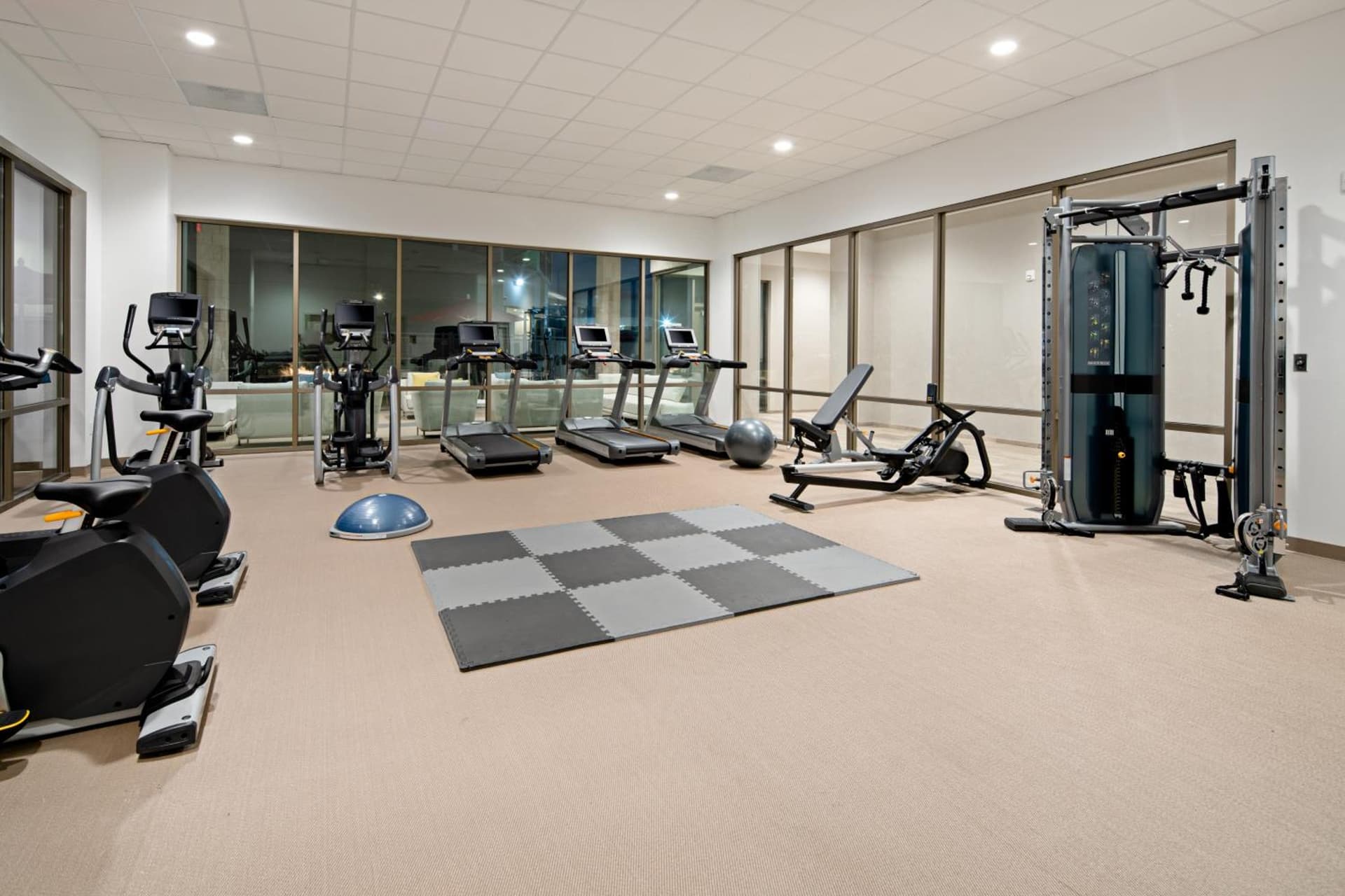 Holiday Inn Long Beach - Airport by IHG gallery photo in Long Beach, CA — image 44