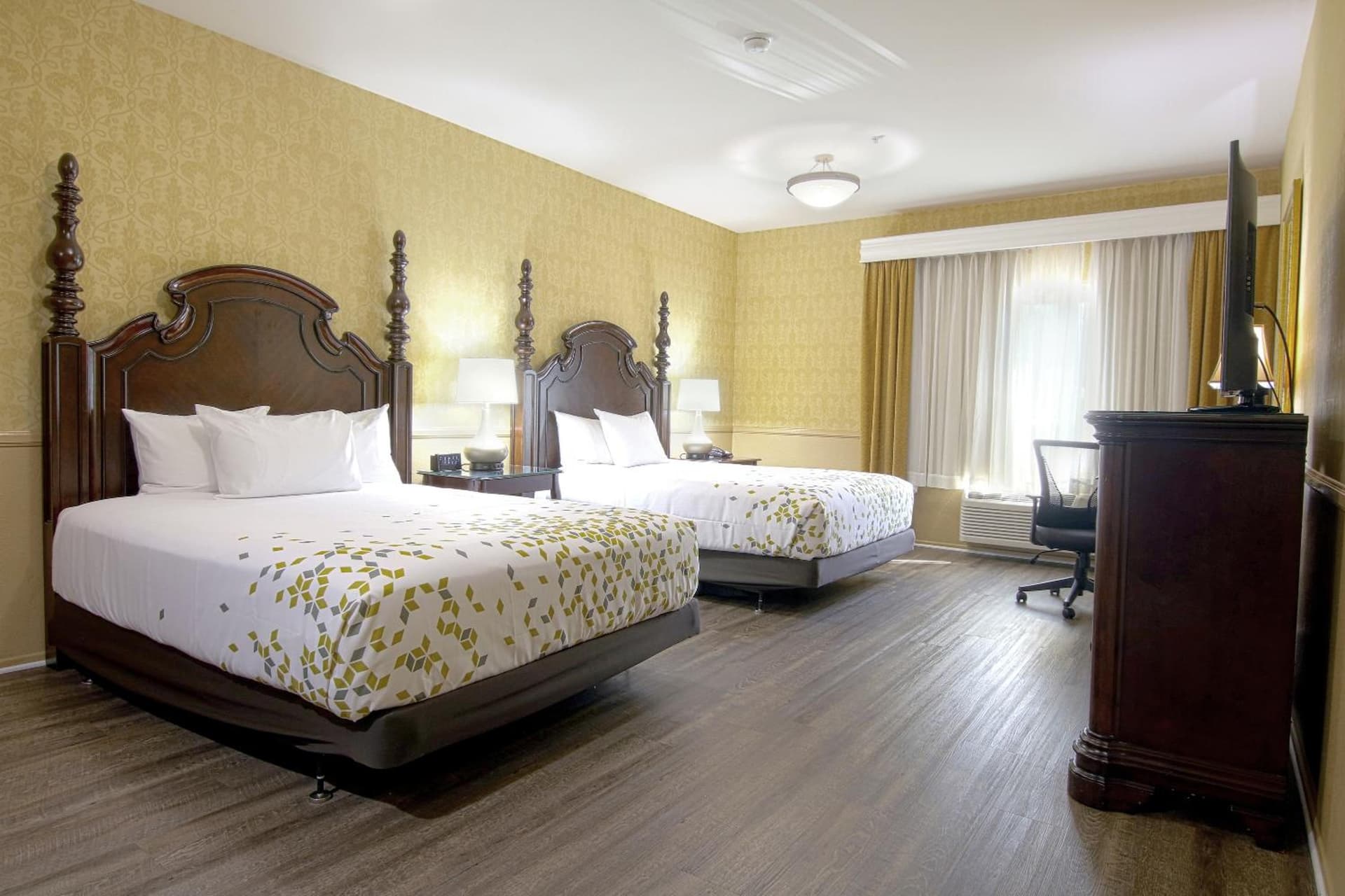 Azure Hotel&Suites Ontario Trademark Collection by Wyndham gallery photo in Ontario, CA — image 13