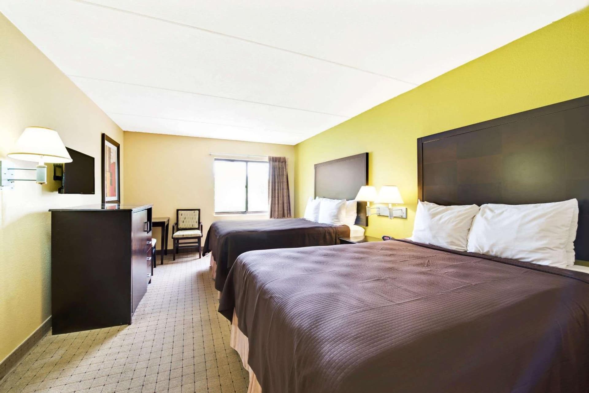 Days Inn & Suites by Wyndham DeSoto gallery photo in DeSoto, TX — image 9