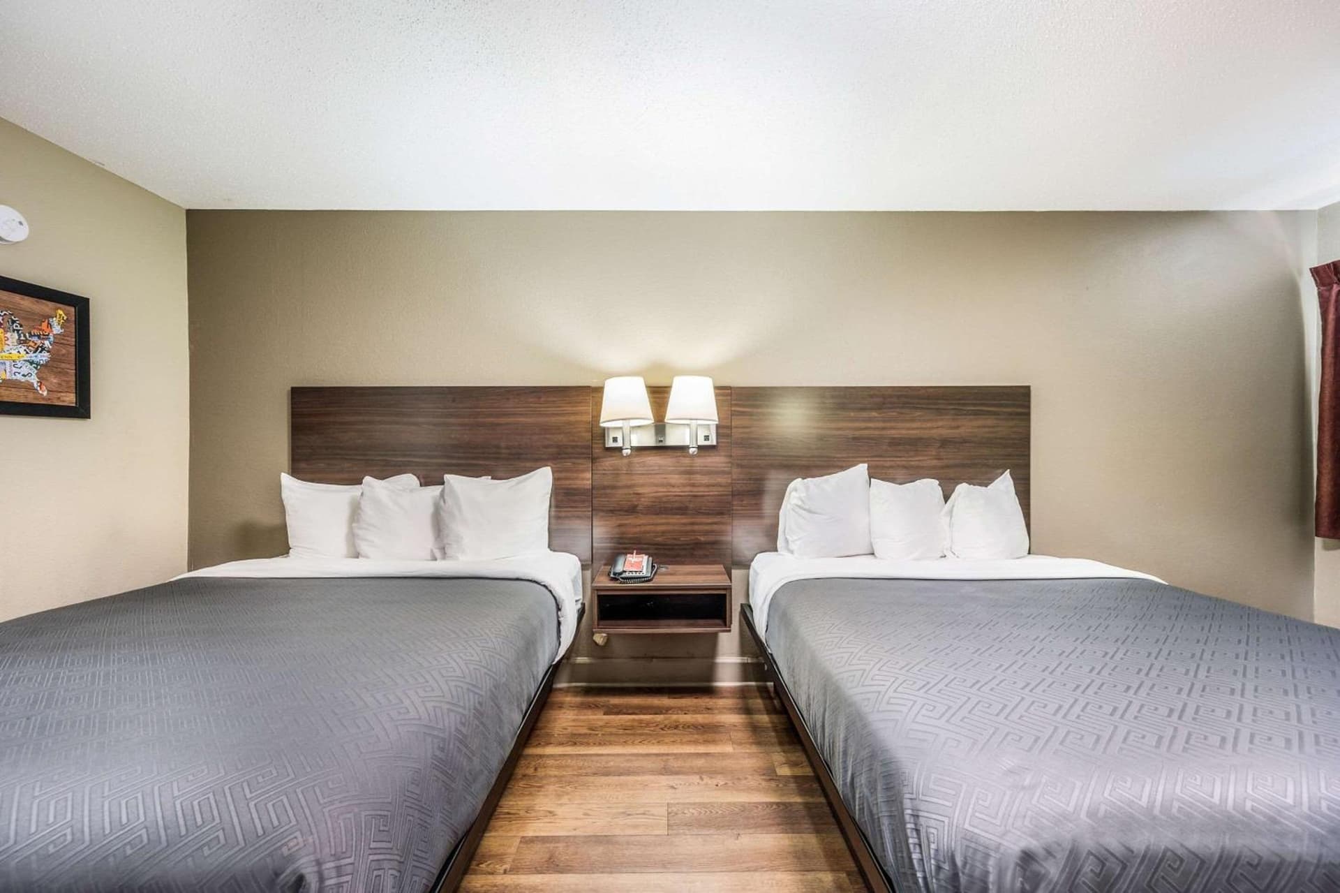 Econo Lodge Inn & Suites Huntsville University Area gallery photo in Huntsville, AL — image 33