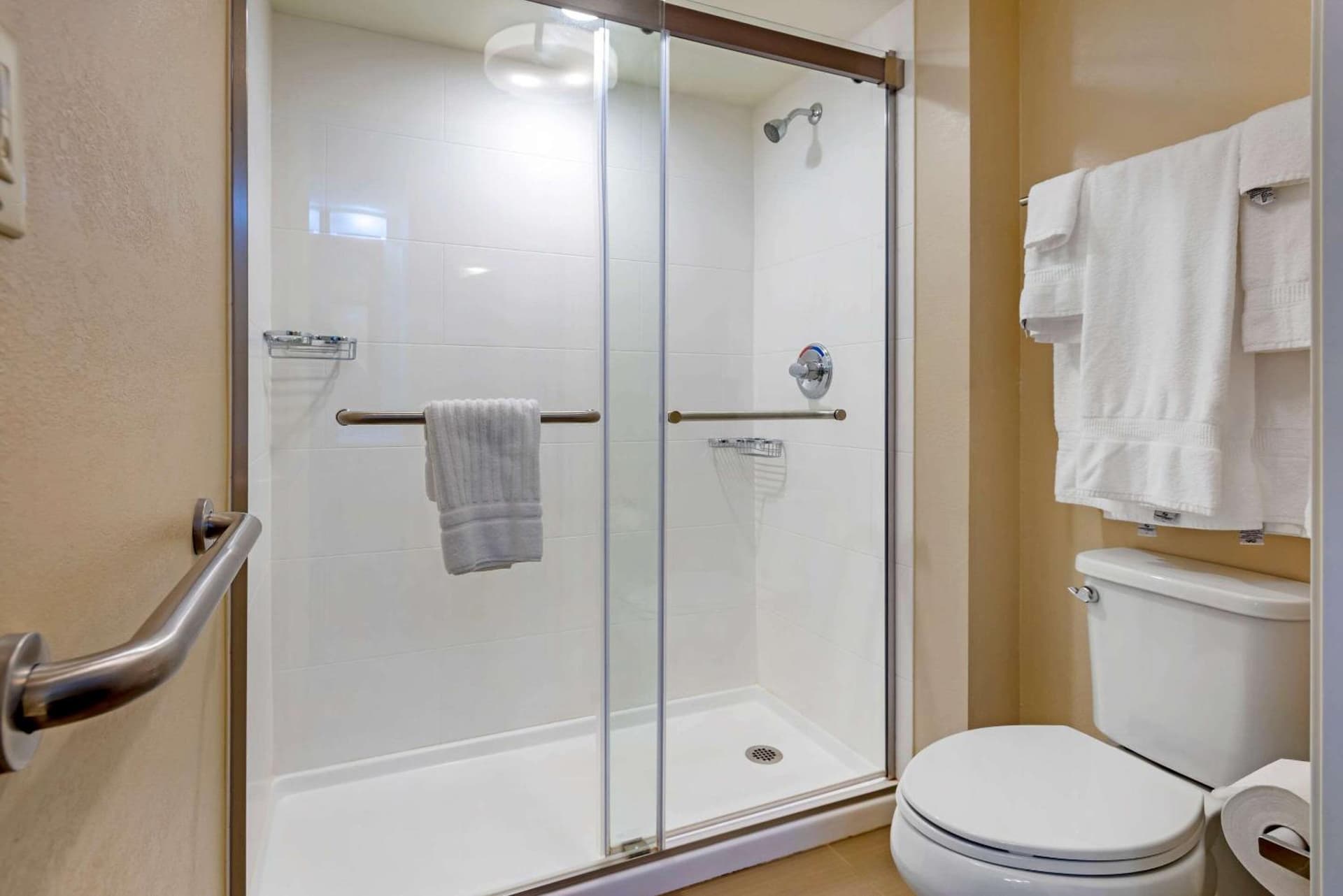 Comfort Inn & Suites Wilkes Barre - Arena gallery photo in Wilkes-Barre, PA — image 36
