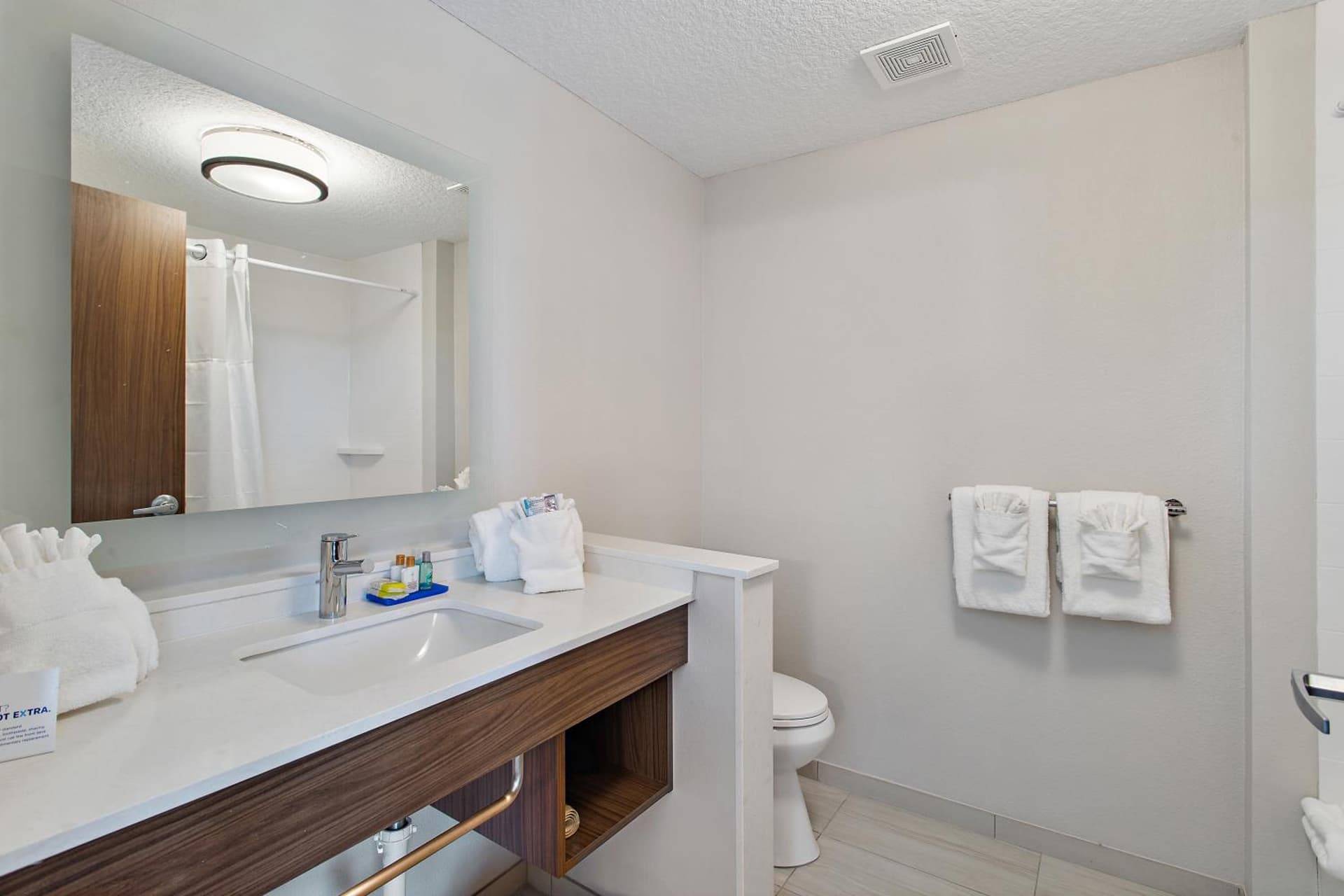 Holiday Inn Express St. Augustine - Vilano Beach by IHG gallery photo in St. Augustine, FL — image 40