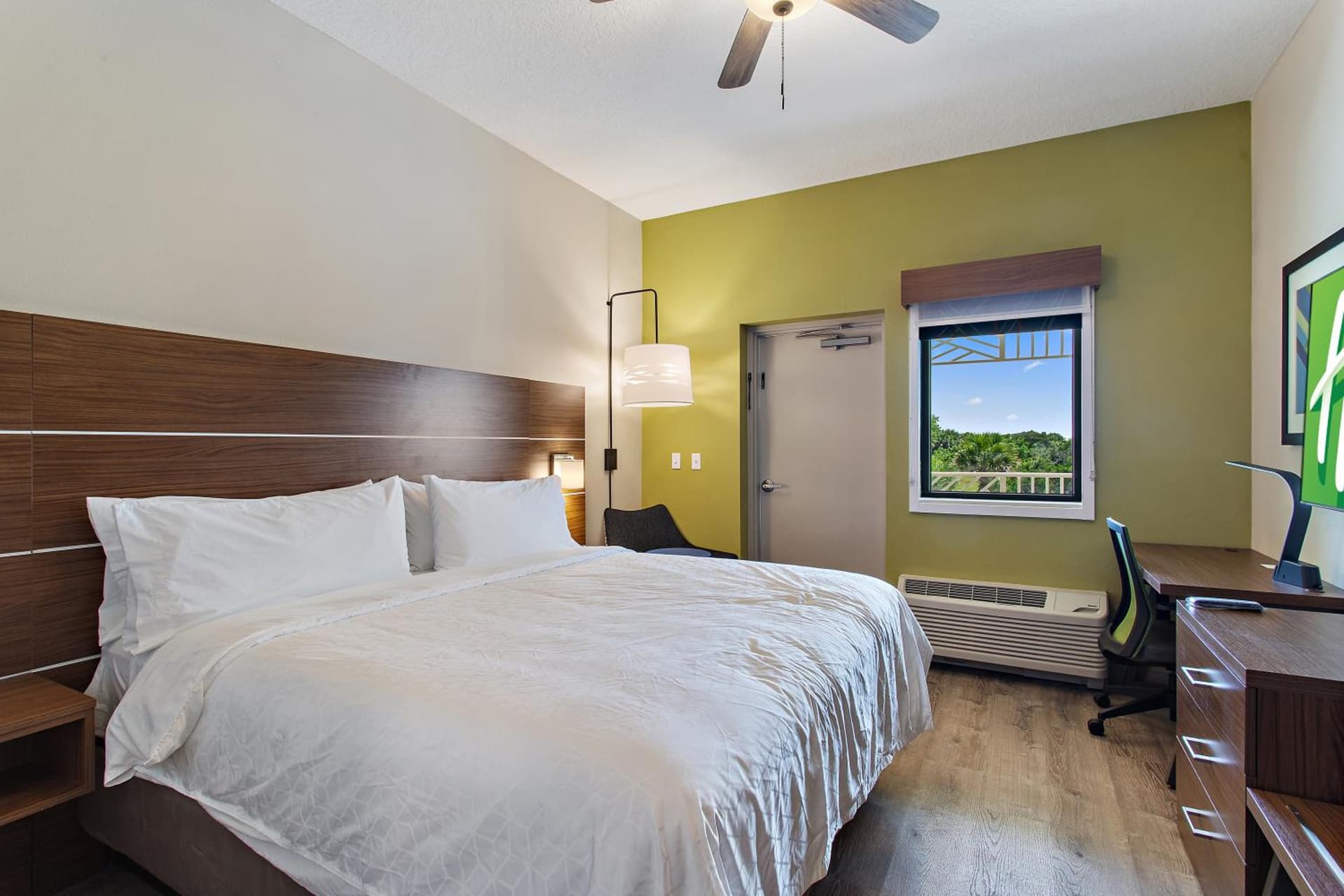 Holiday Inn Express St. Augustine - Vilano Beach by IHG gallery photo in St. Augustine, FL — image 19