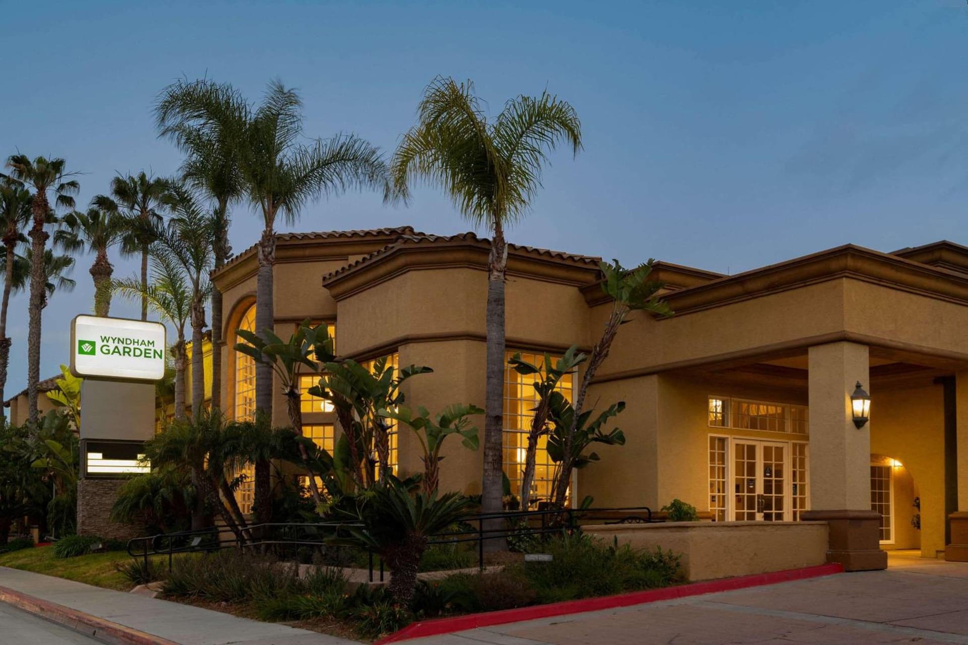 Wyndham Garden San Diego near SeaWorld interior in San Diego, CA — gallery photo 2