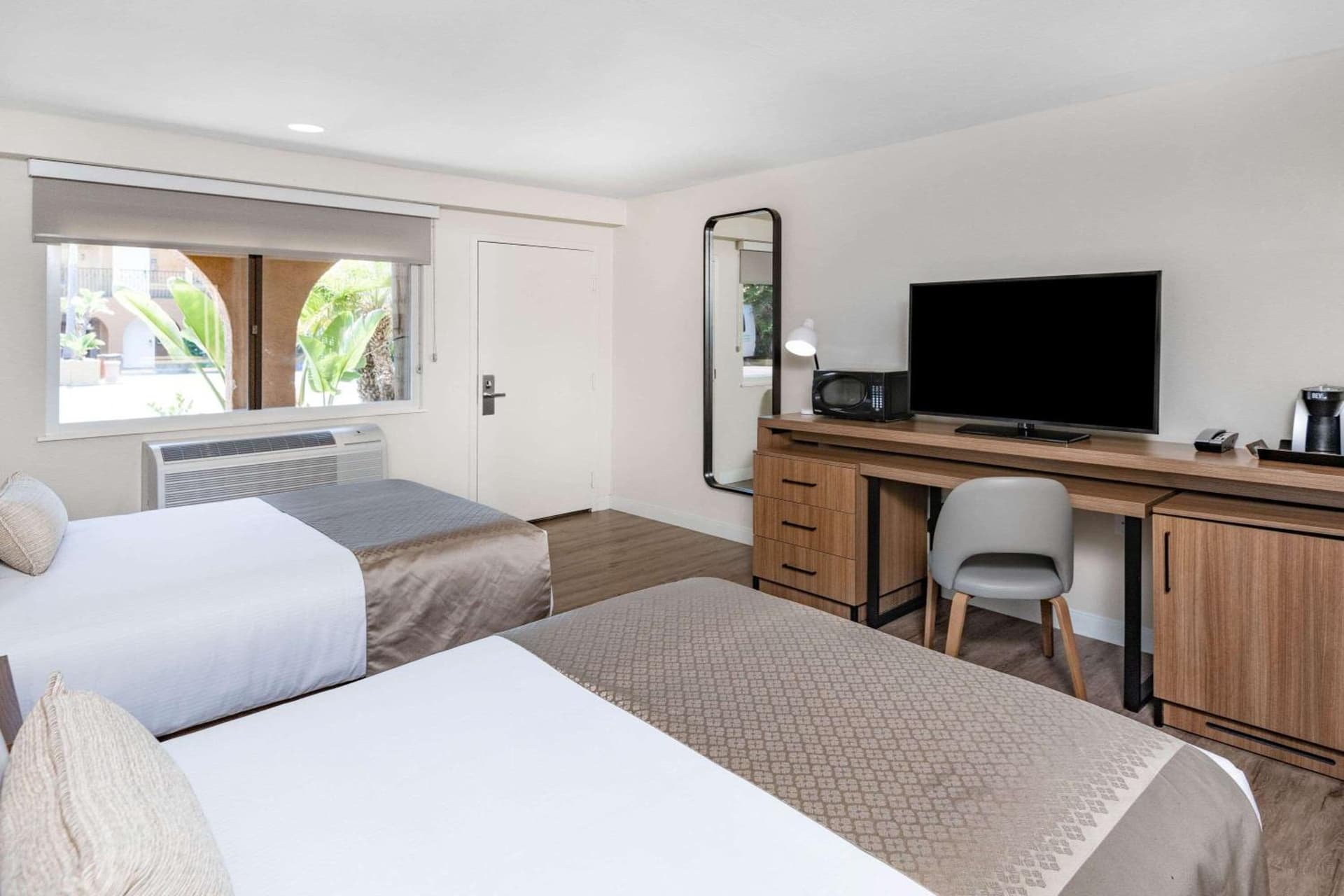 Wyndham Garden San Diego near SeaWorld gallery photo in San Diego, CA — image 4
