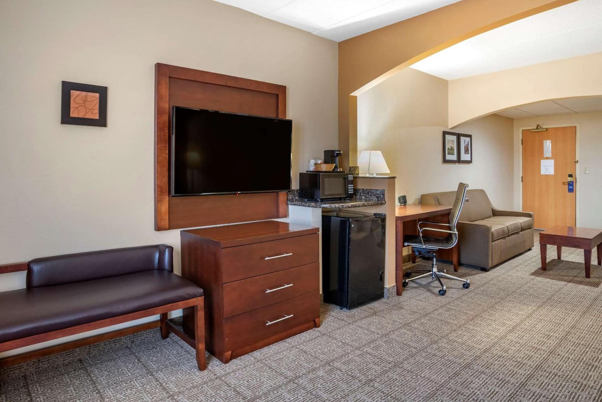Comfort Suites Hagerstown Southeast gallery photo in Hagerstown, MD — image 13