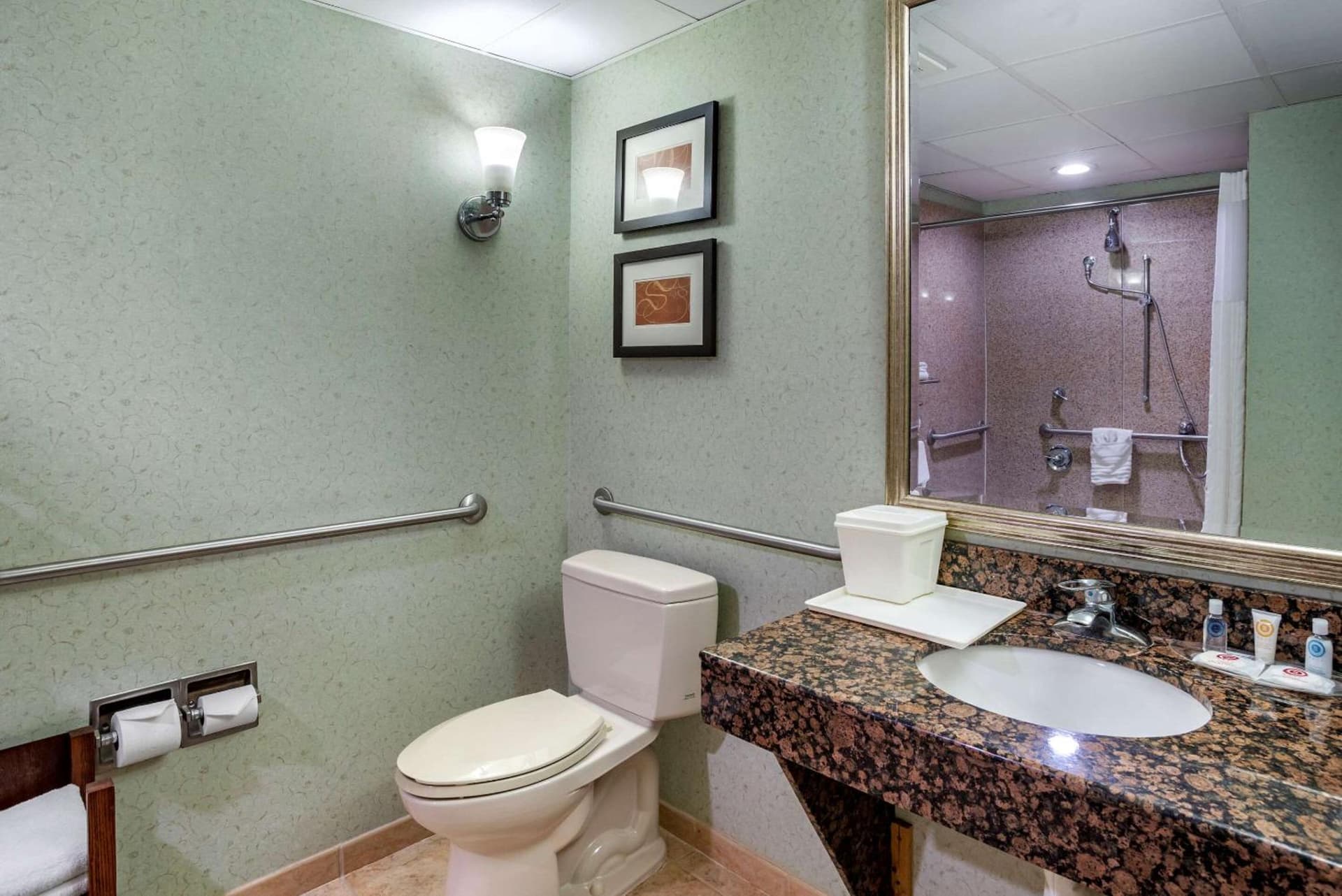 Comfort Suites Hagerstown Southeast gallery photo in Hagerstown, MD — image 17