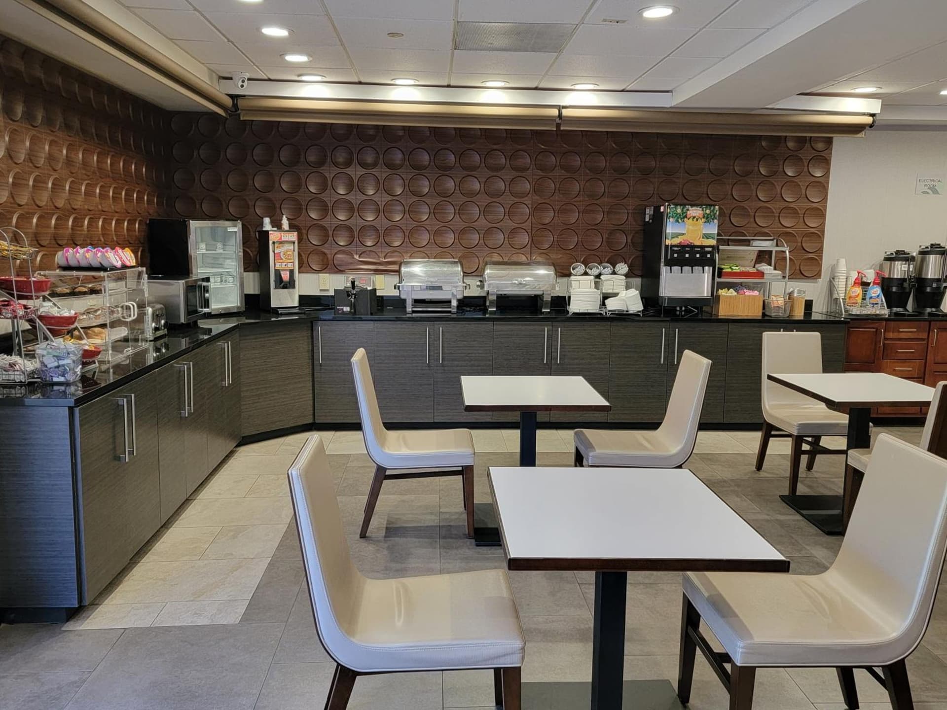 Wingate by Wyndham Greenville Airport gallery photo in Greenville, SC — image 37