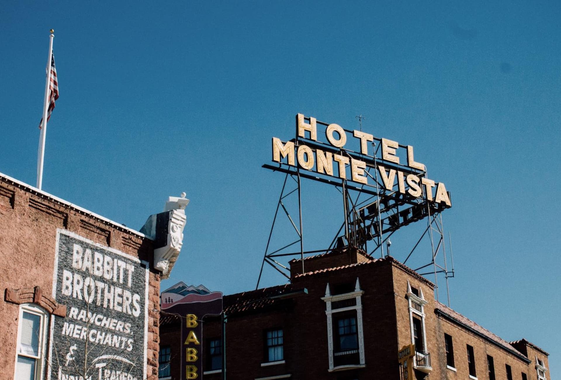 High Country Motor Lodge - Near NAU and Downtown featured exterior or lobby in Flagstaff, AZ — similar hotel