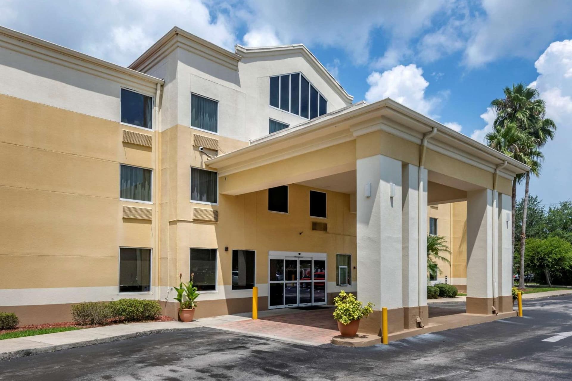 Comfort Inn & Suites DeLand - near University gallery photo in DeLand, FL — image 29