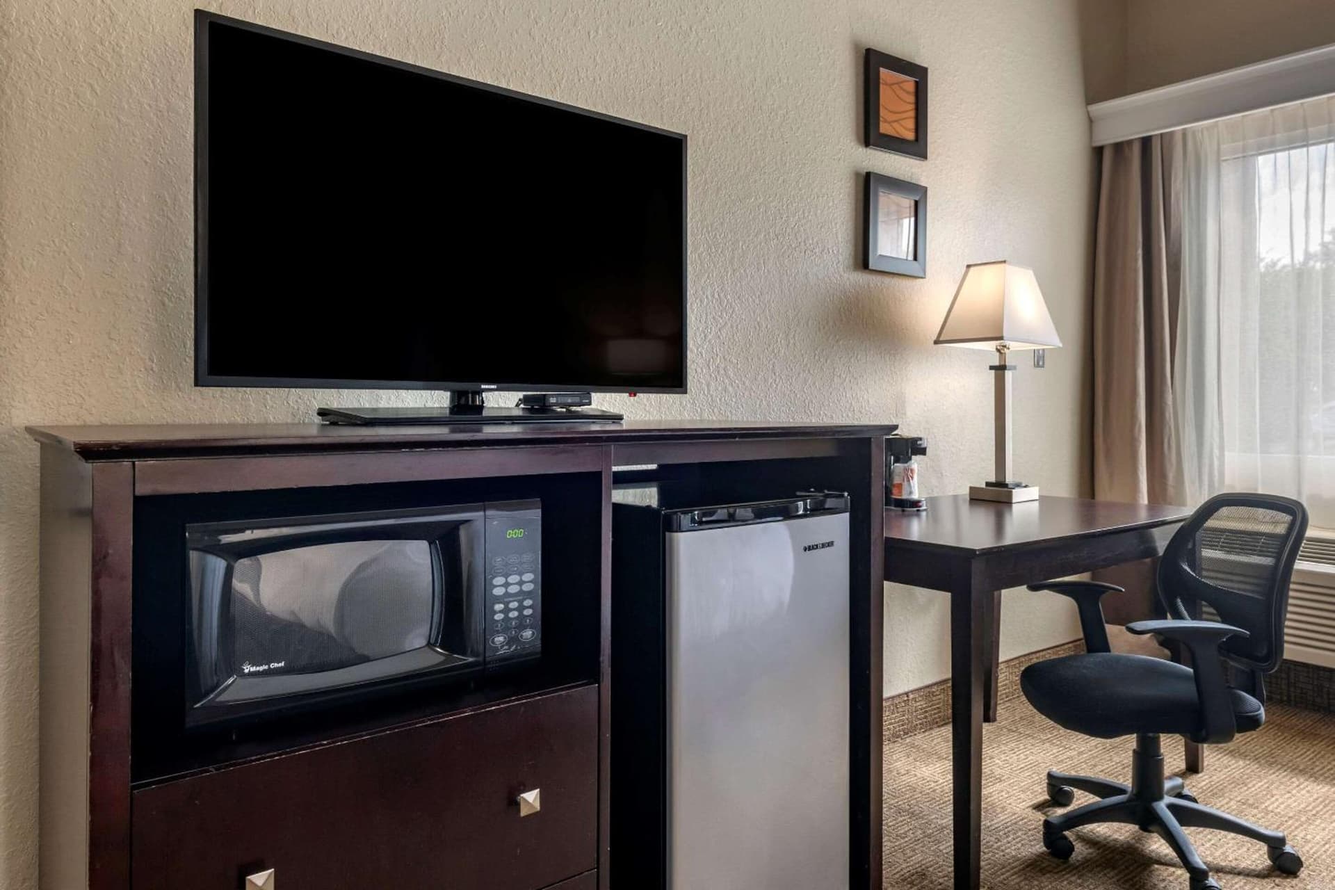 Comfort Inn & Suites DeLand - near University gallery photo in DeLand, FL — image 10