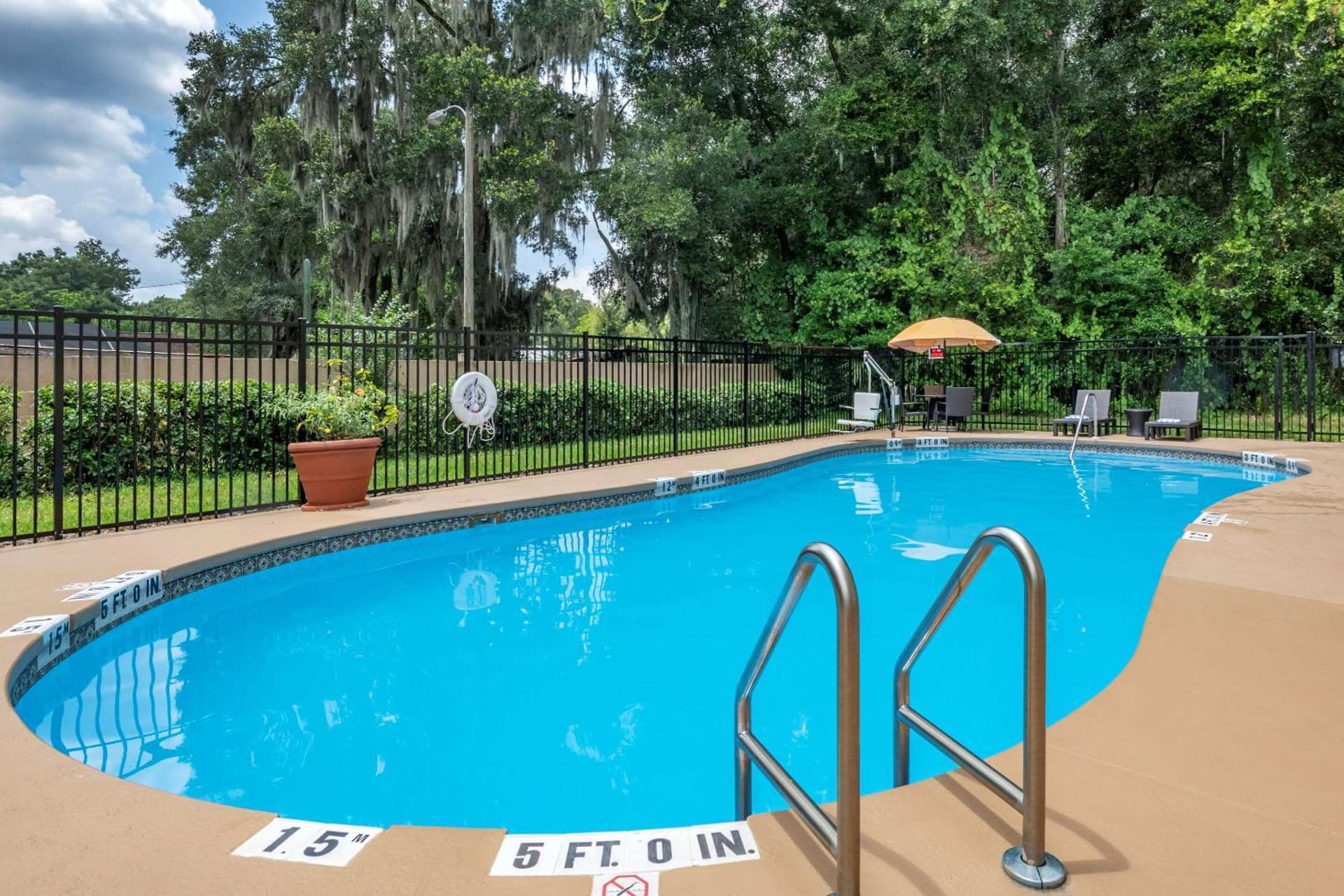 Comfort Inn & Suites DeLand - near University gallery photo in DeLand, FL — image 22