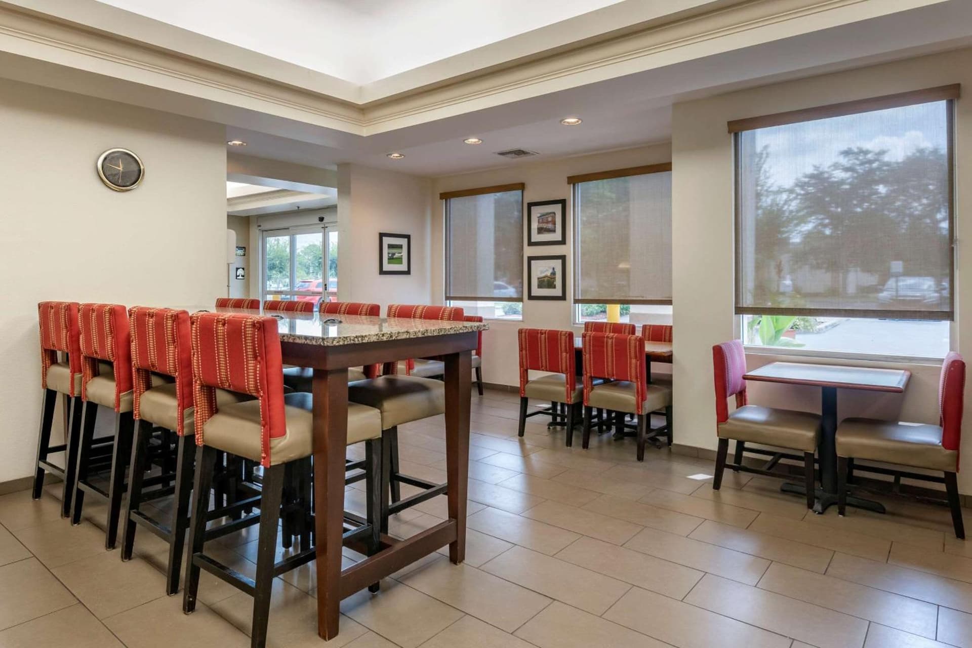 Comfort Inn & Suites DeLand - near University gallery photo in DeLand, FL — image 26