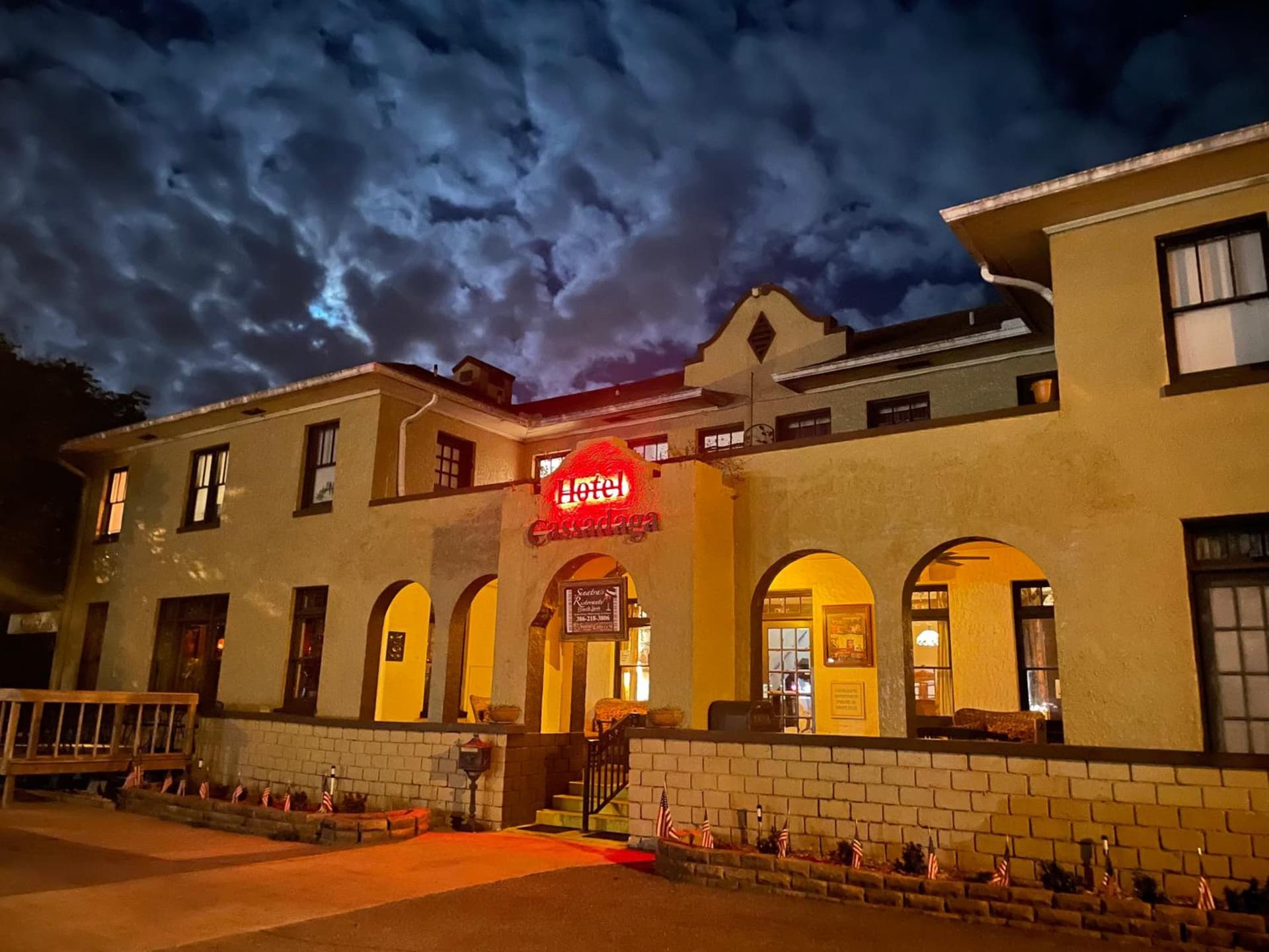 Cassadaga Hotel and Spiritual Center — hotel in Ada, Oklahoma