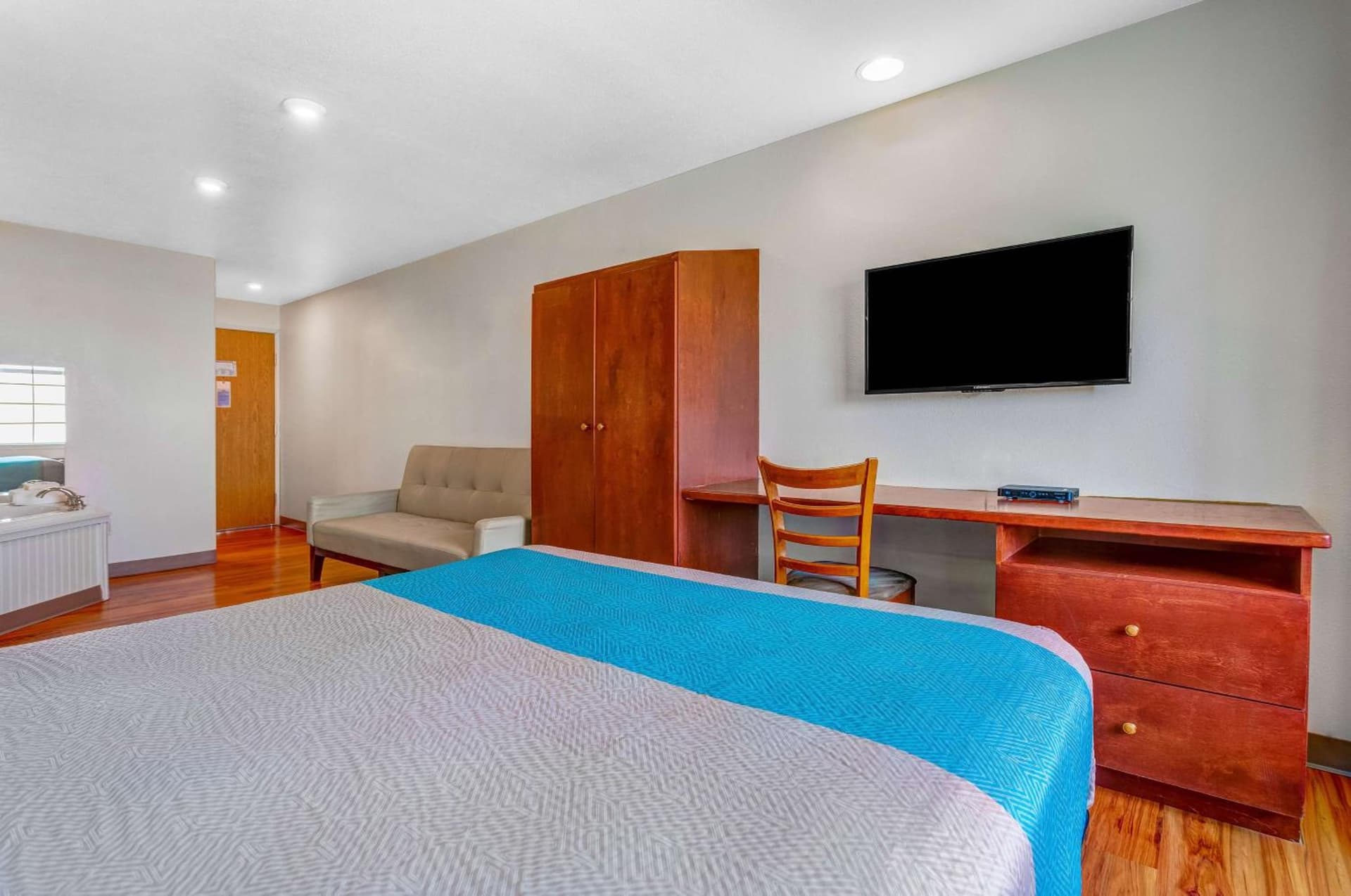 Motel 6-Idaho Falls, ID - Snake River property views in Idaho Falls, ID — gallery photo 3