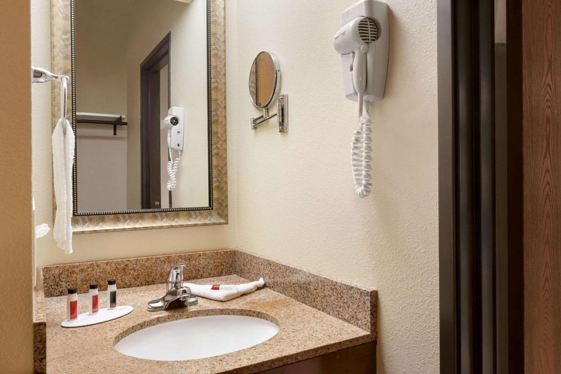 Ramada by Wyndham Fargo gallery photo in Fargo, ND — image 4