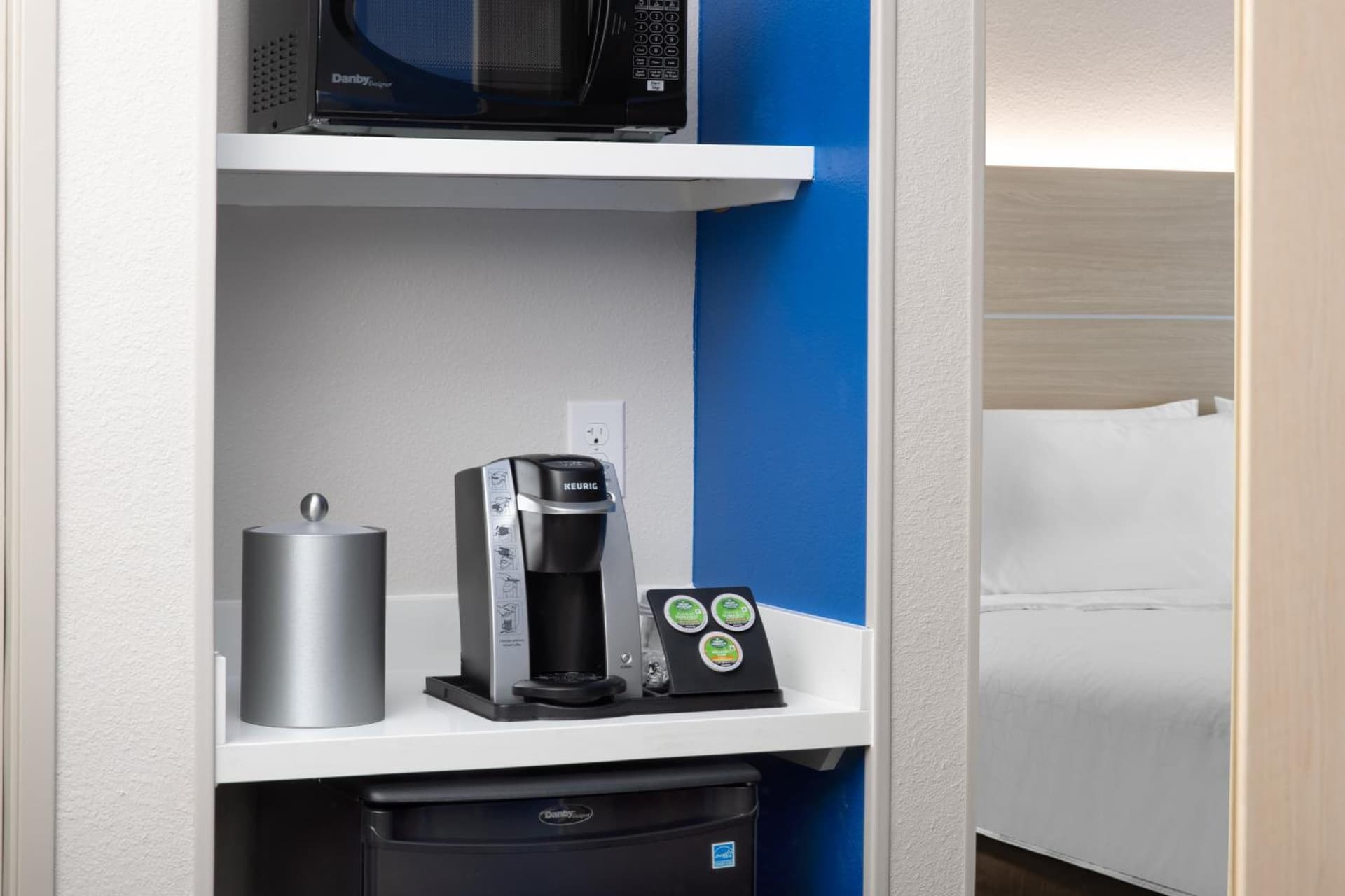 Holiday Inn Express & Suites Ft Myers Beach-Sanibel Gateway by IHG gallery photo in Fort Myers Beach, FL — image 13