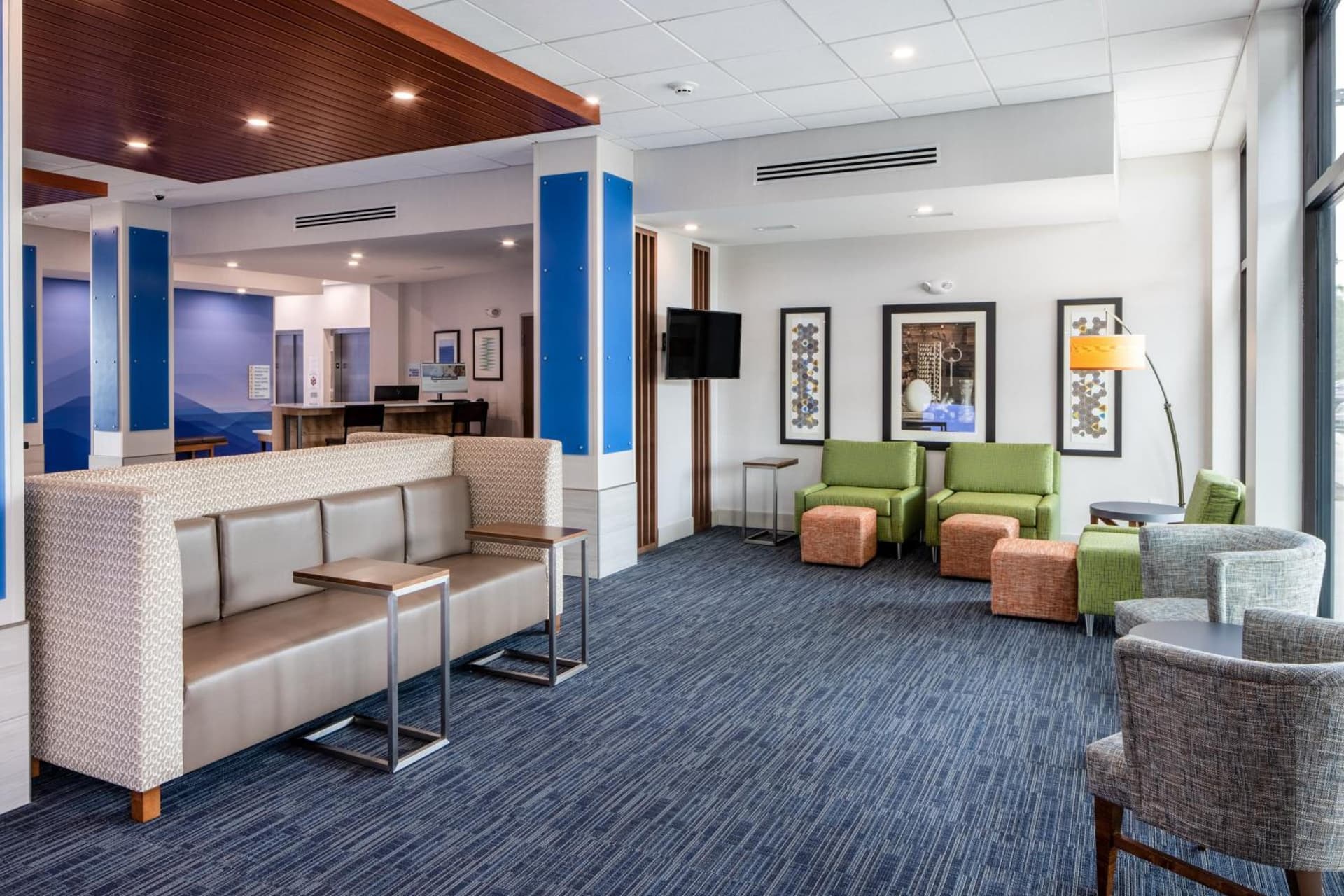 Holiday Inn Express & Suites Ft Myers Beach-Sanibel Gateway by IHG gallery photo in Fort Myers Beach, FL — image 21