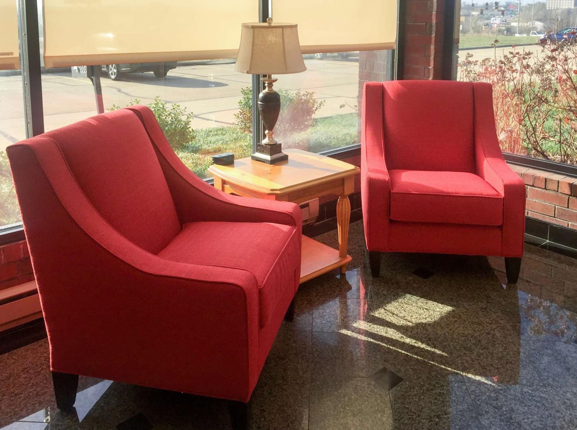 Days Inn by Wyndham Rolla interior in Rolla, MO — gallery photo 2