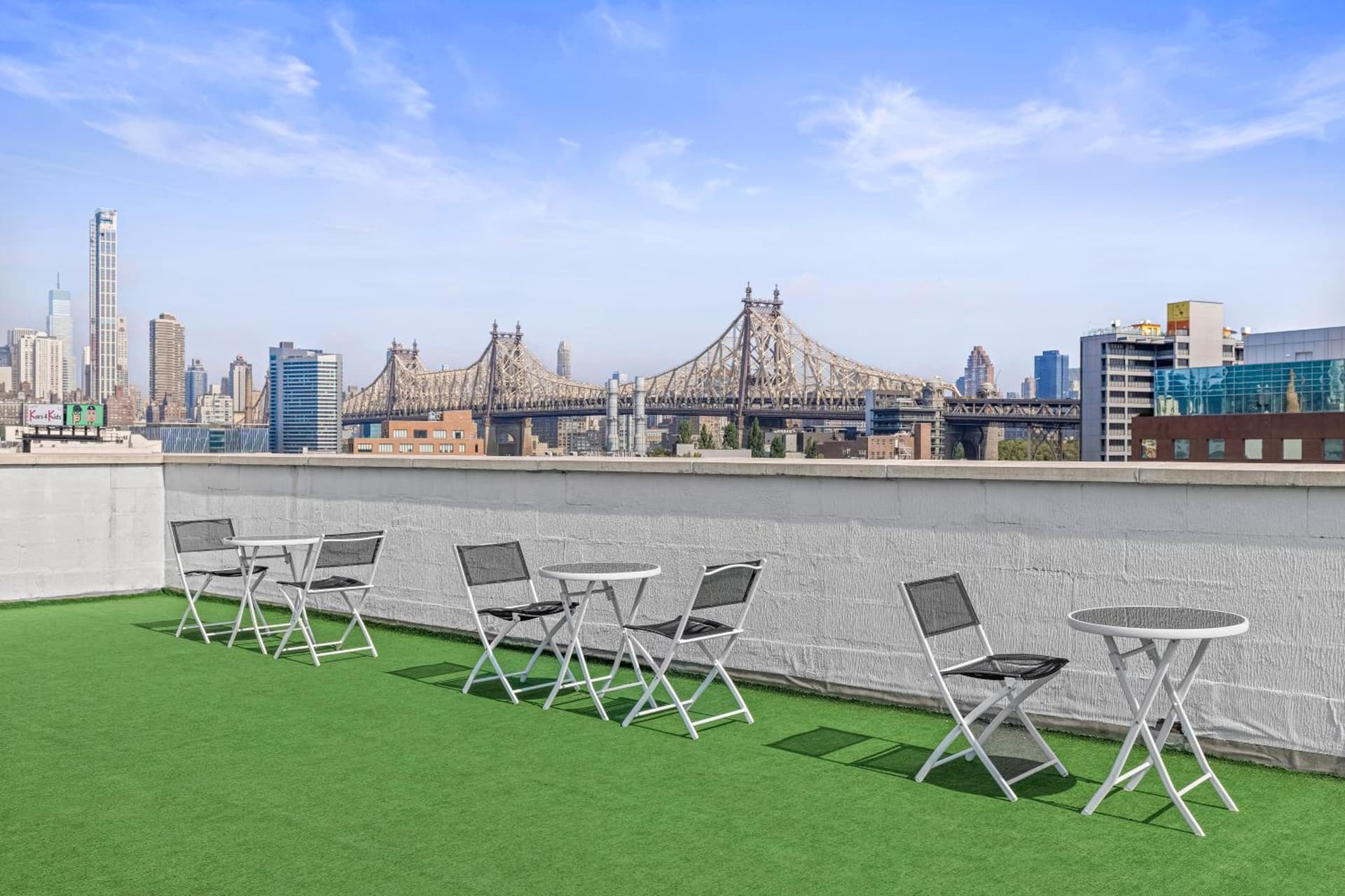 LIC Hotel gallery photo in Queens, NY — image 13
