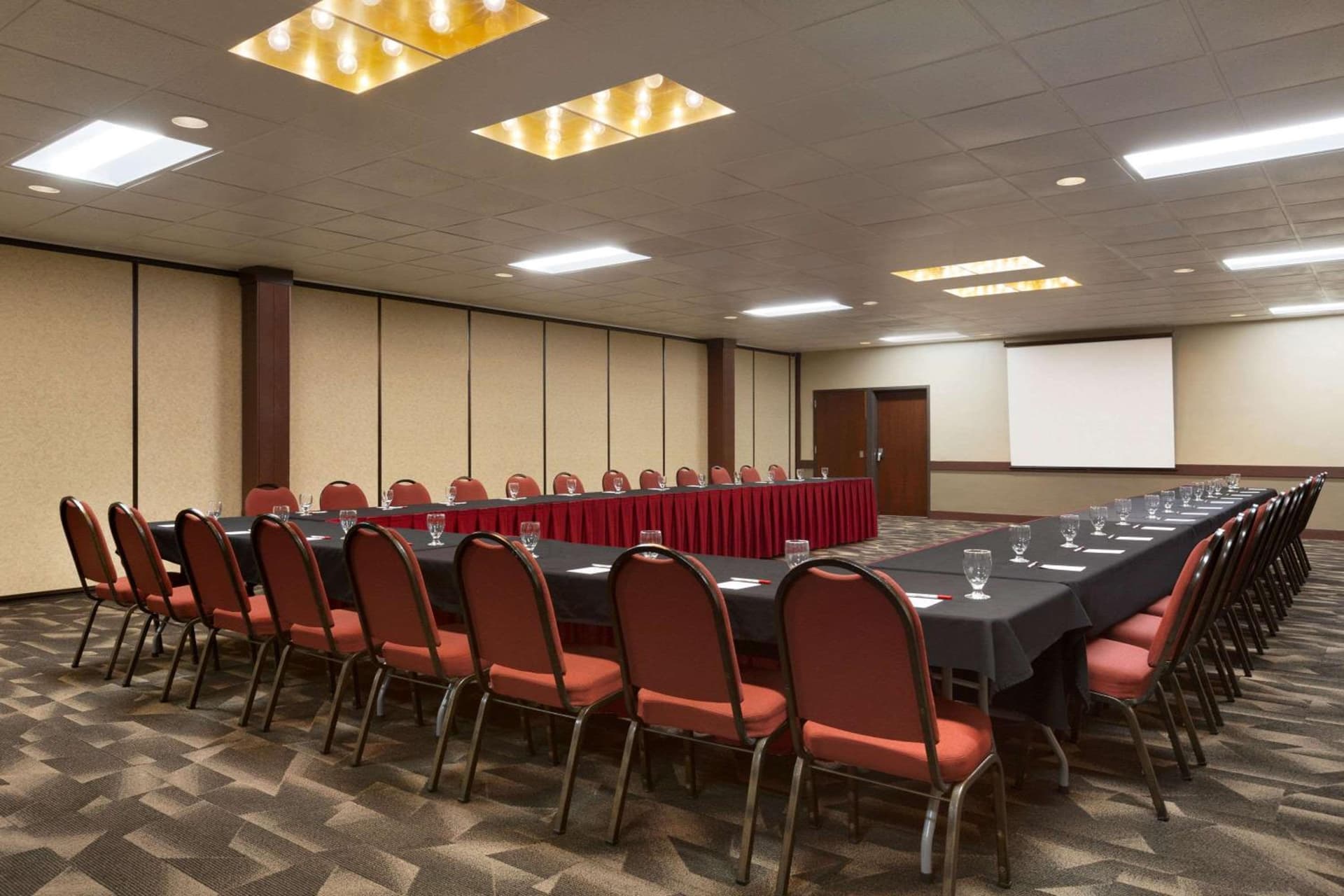 Ramada by Wyndham Fargo gallery photo in Fargo, ND — image 30