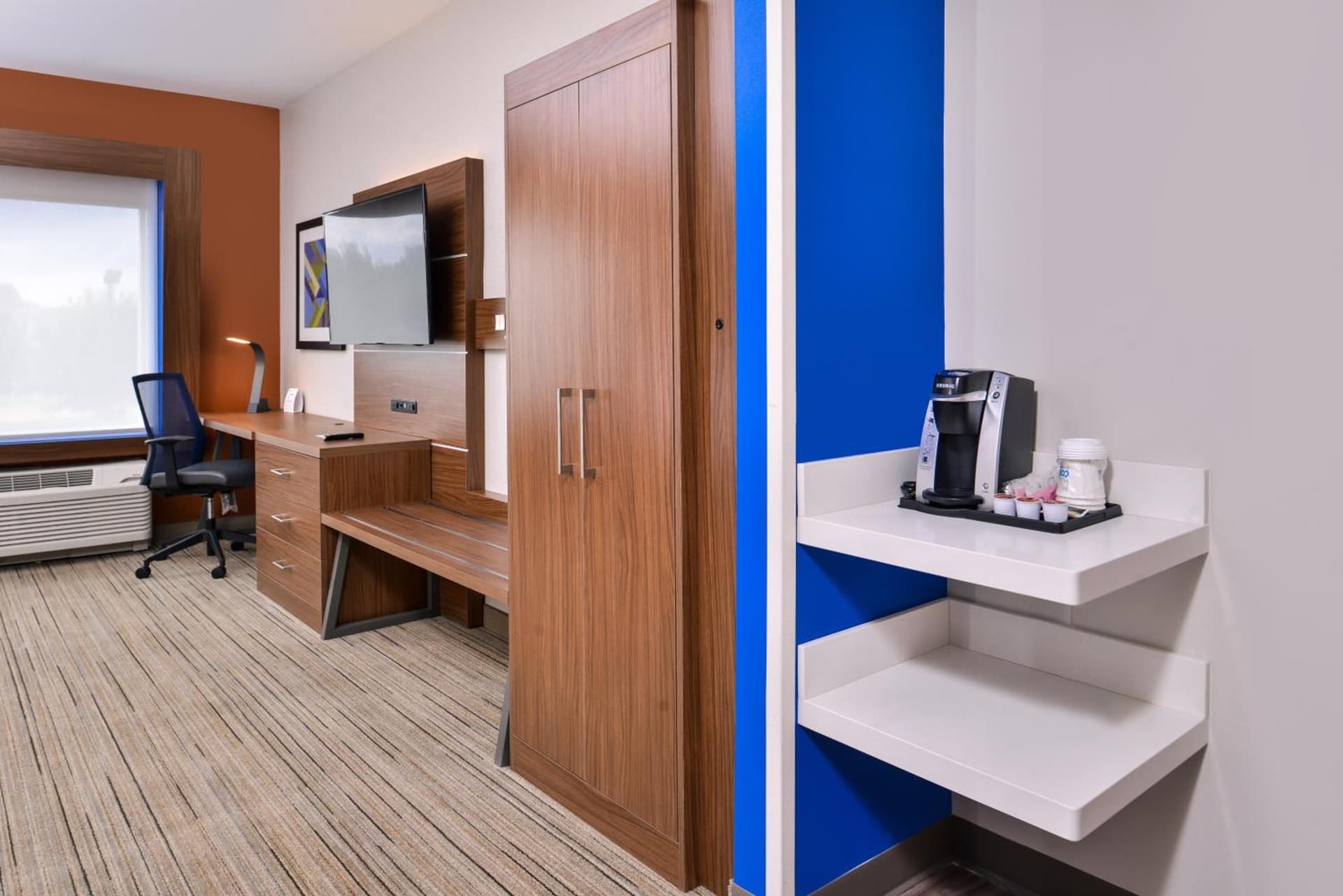 Holiday Inn Express & Suites Farmville by IHG property views in Farmville, VA — gallery photo 3