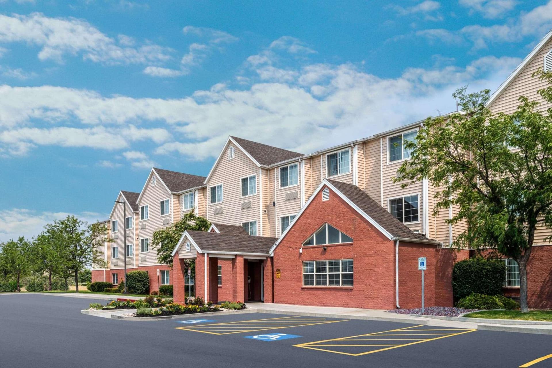 Microtel Inn & Suites by Wyndham Salt Lake City Airport featured exterior or lobby in Salt Lake City, UT — similar hotel