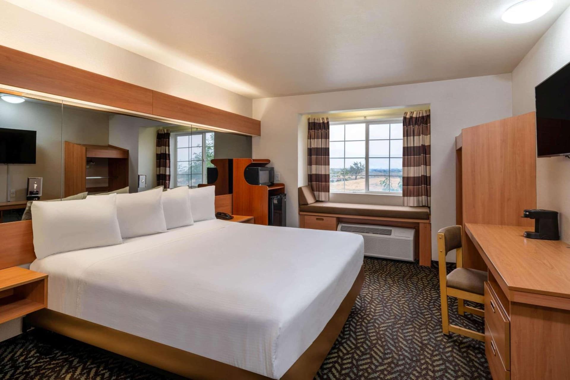 Microtel Inn & Suites by Wyndham Salt Lake City Airport gallery photo in Salt Lake City, UT — image 23