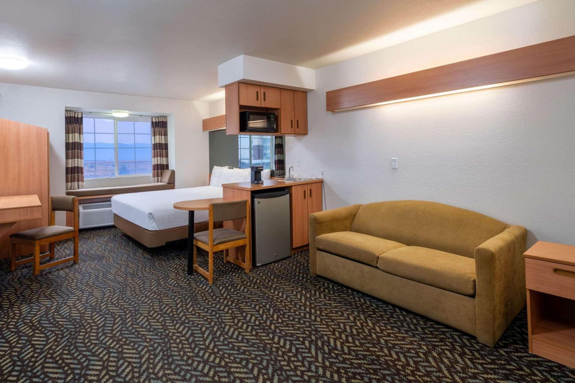 Microtel Inn & Suites by Wyndham Salt Lake City Airport gallery photo in Salt Lake City, UT — image 12