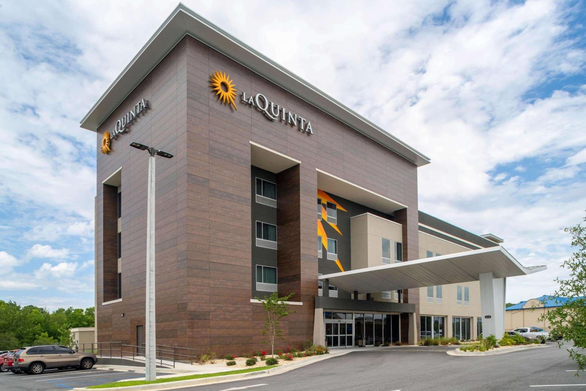 La Quinta Inn & Suites by Wyndham Tifton property views in Tifton, GA — gallery photo 3