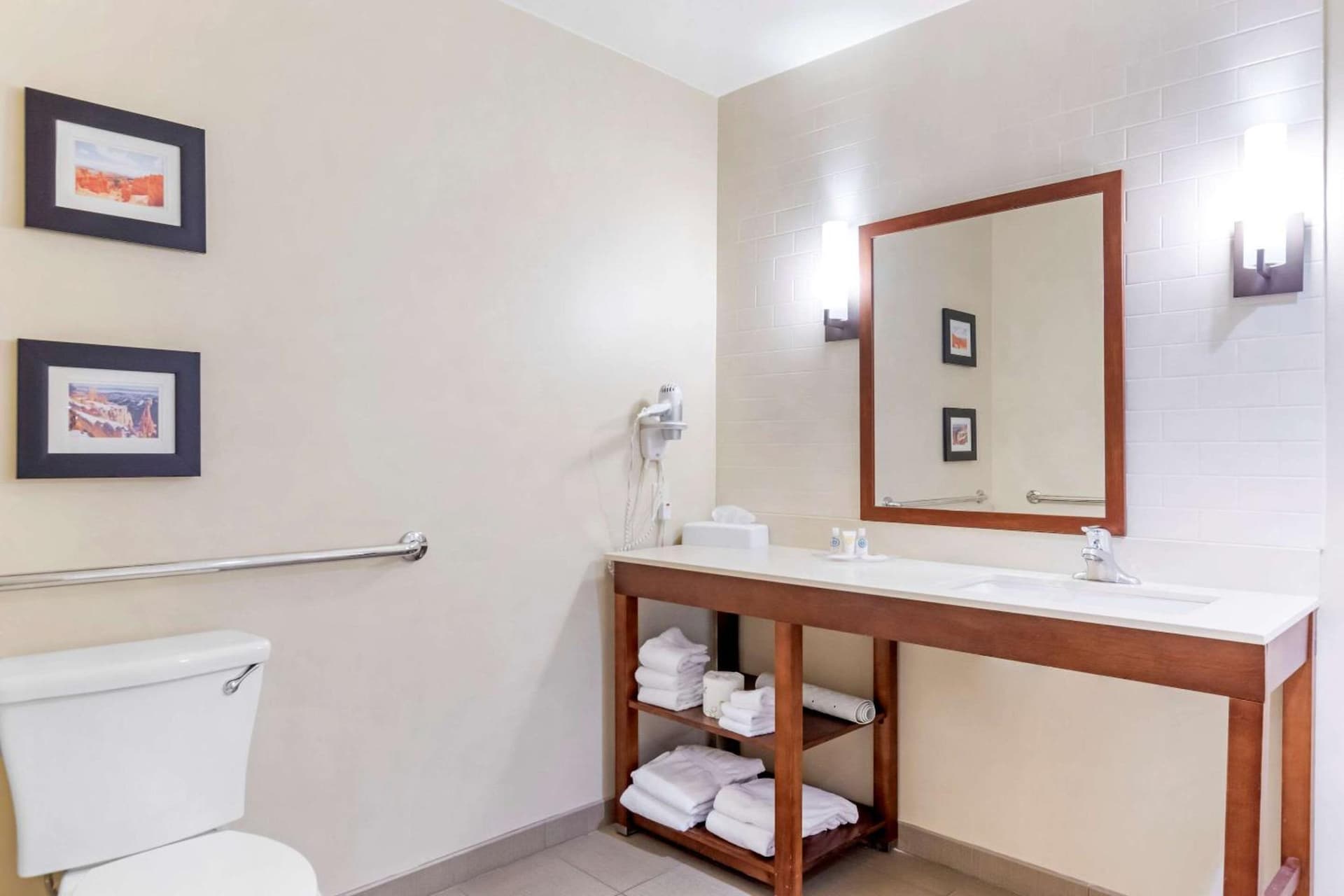 Comfort Suites St George - University Area gallery photo in St. George, UT — image 21
