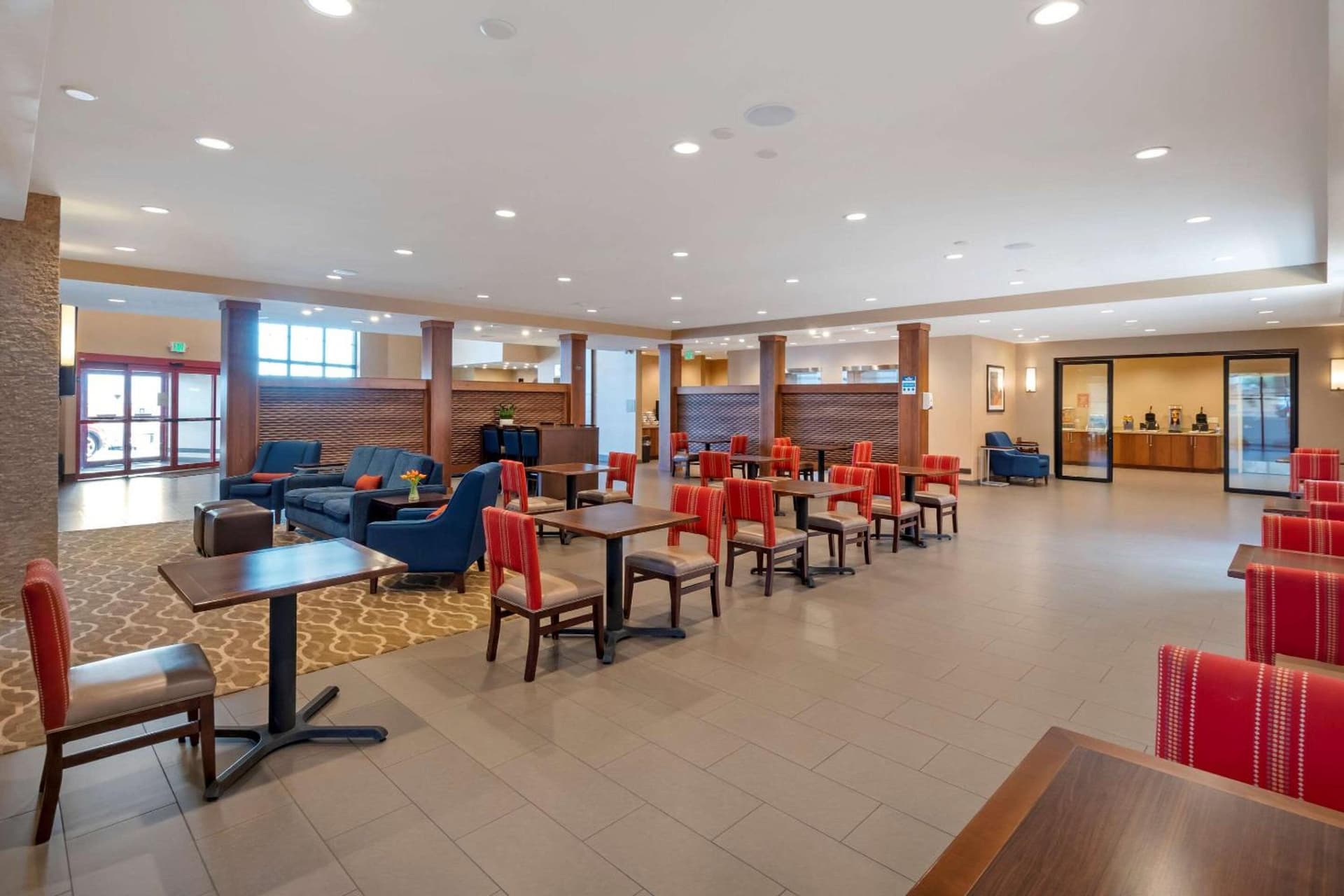 Comfort Suites St George - University Area interior in St. George, UT — gallery photo 2