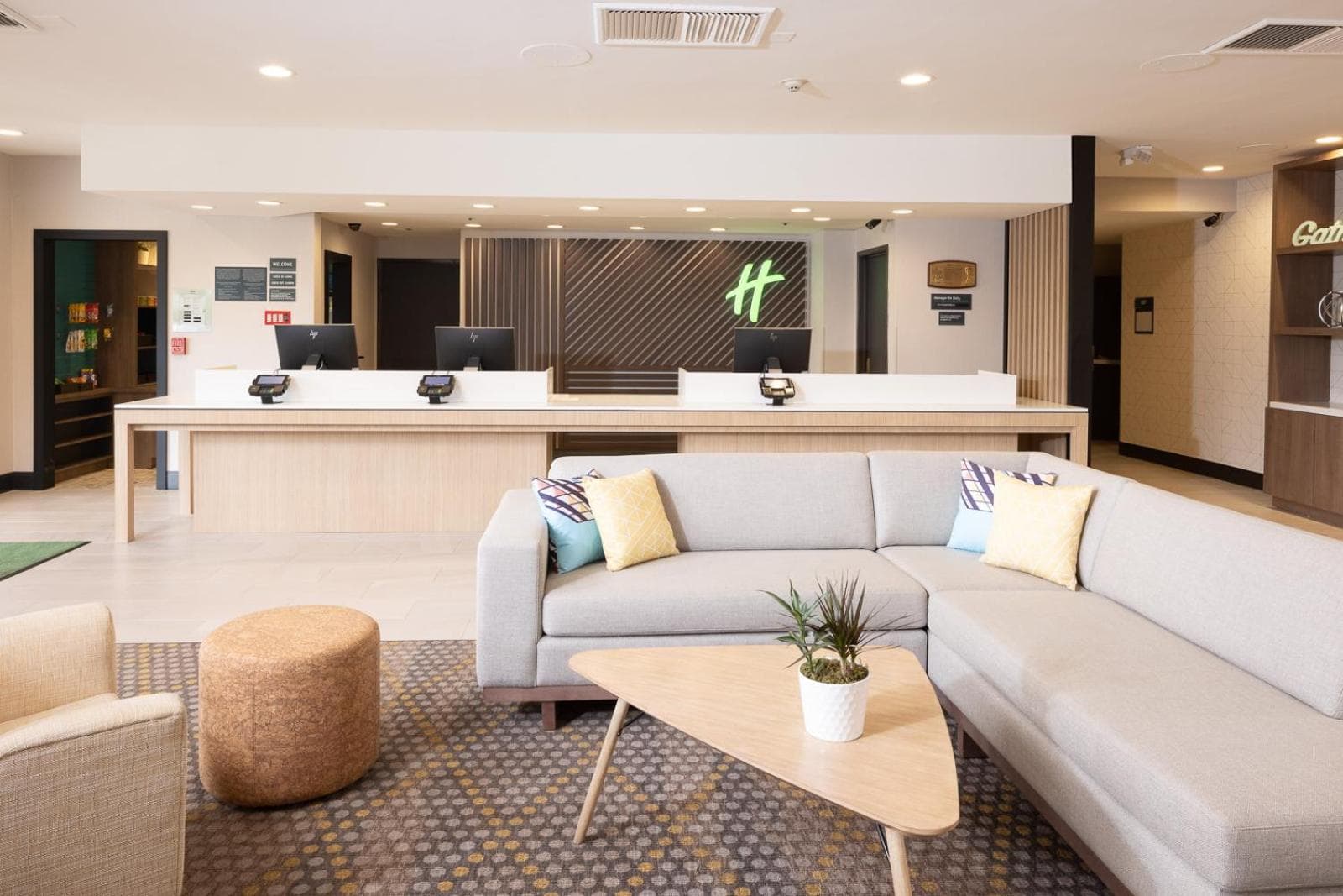 Holiday Inn Santa Ana-Orange Co Arpt by IHG gallery photo in Santa Ana, CA — image 16