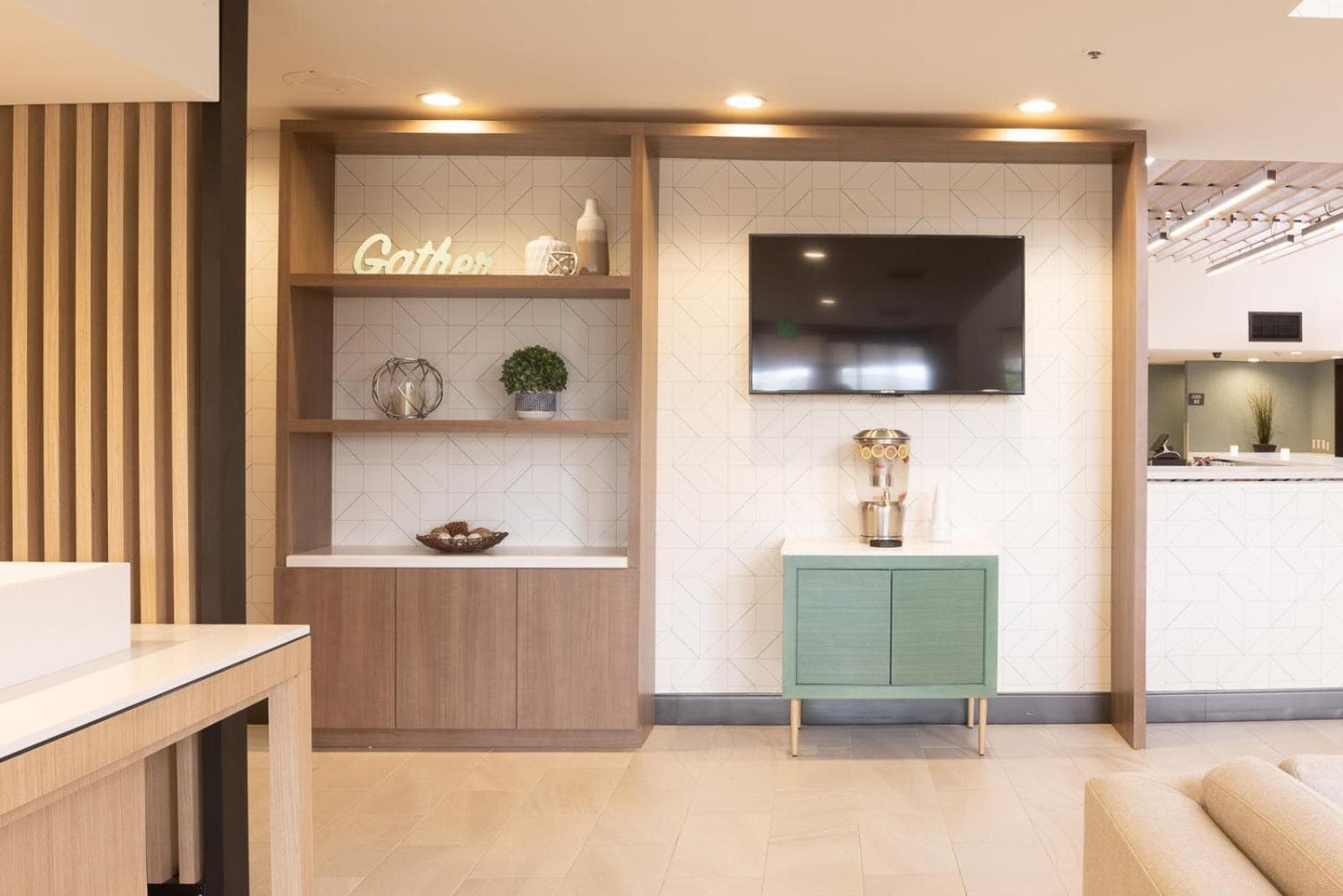 Holiday Inn Santa Ana-Orange Co Arpt by IHG gallery photo in Santa Ana, CA — image 36