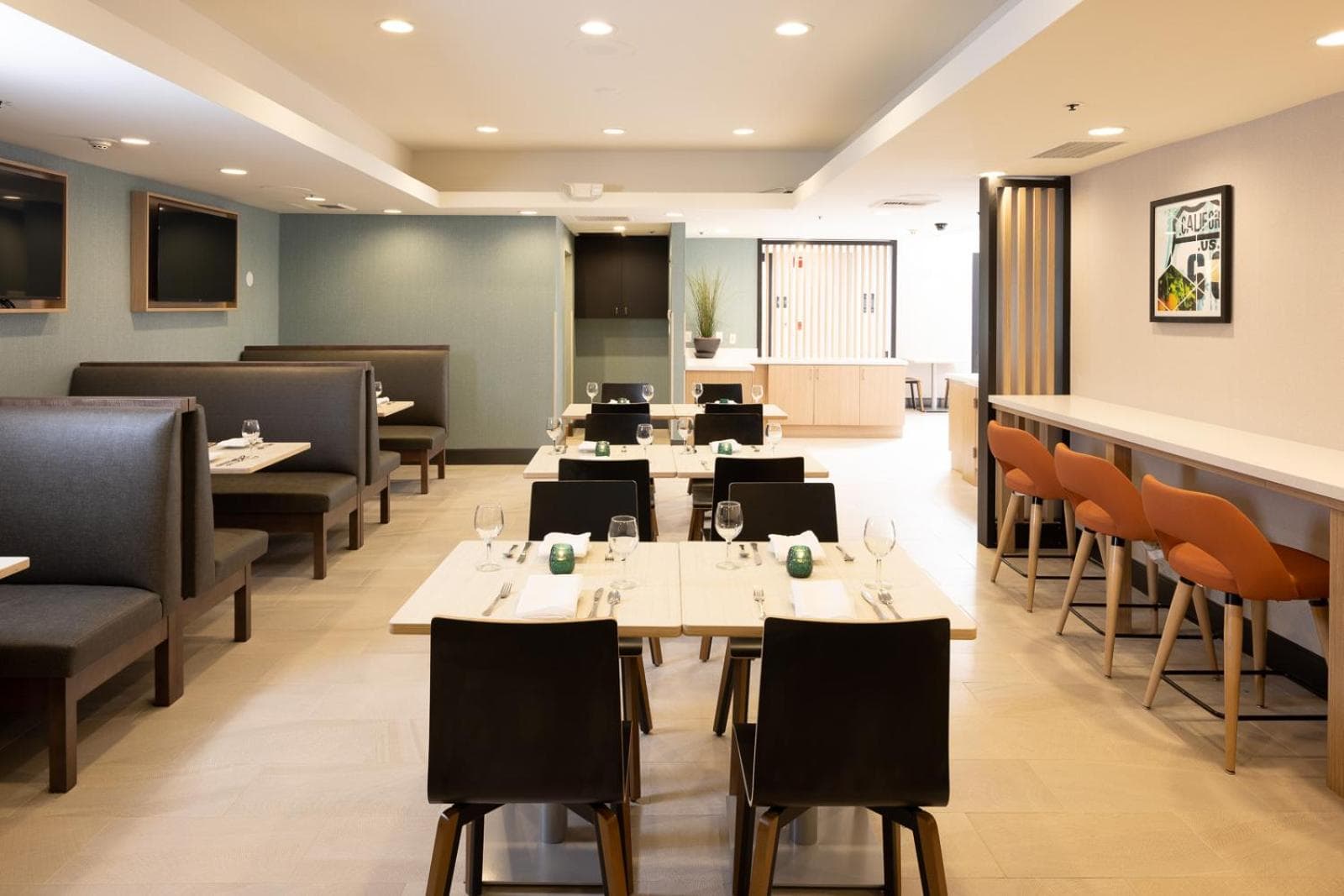 Holiday Inn Santa Ana-Orange Co Arpt by IHG gallery photo in Santa Ana, CA — image 25