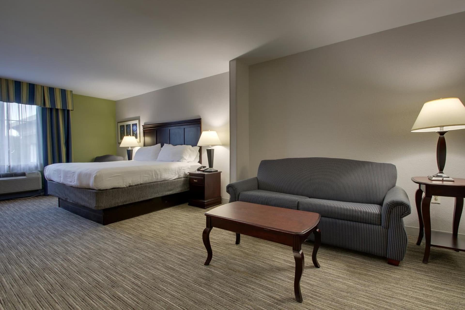 Holiday Inn Express Hotel & Suites Middleboro Raynham by IHG property views in Middleboro, MA — gallery photo 3