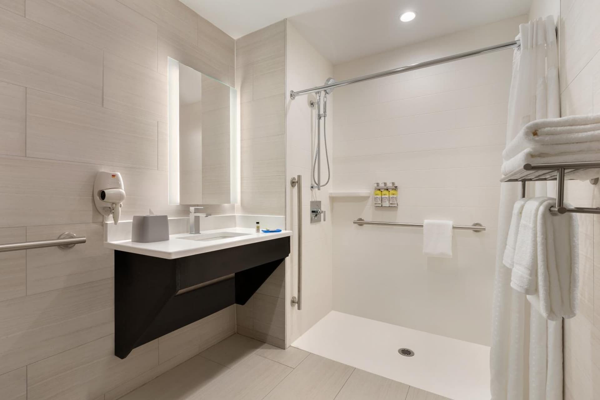 Holiday Inn Express - Jamaica - JFK AirTrain - NYC by IHG gallery photo in Queens, NY — image 14
