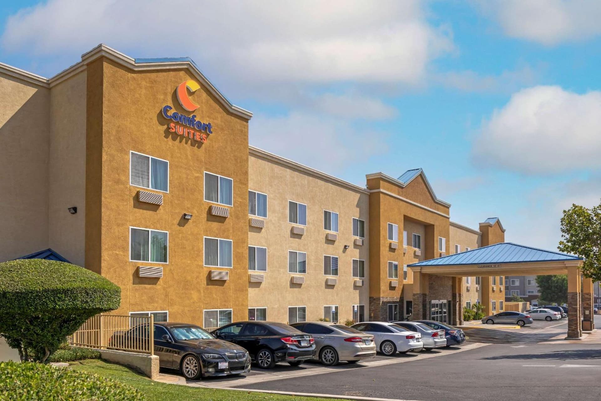 Comfort Suites Victorville-Hesperia property views in Victorville, CA — gallery photo 3